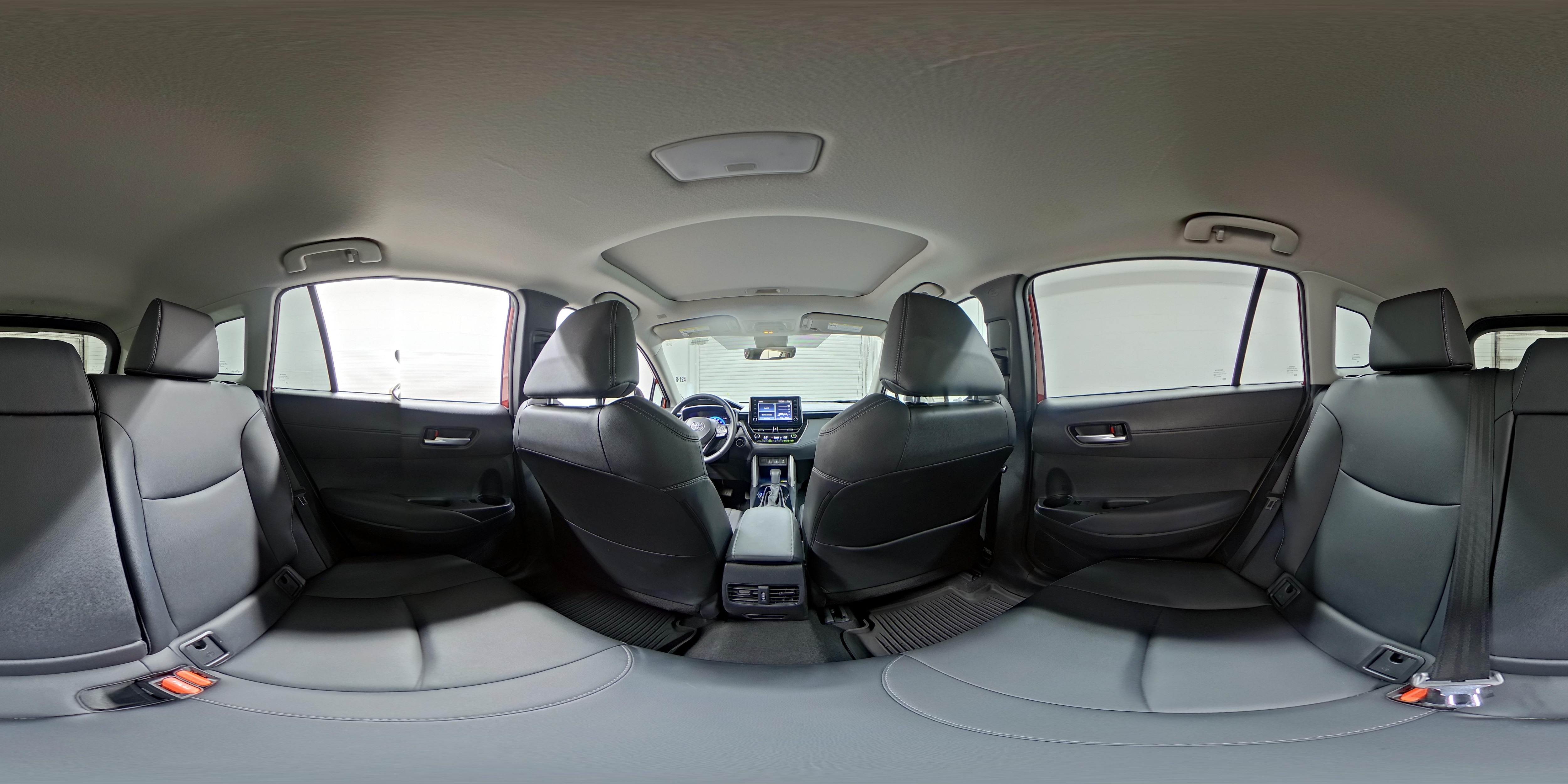 2022 Toyota Corolla Cross XLE - Photo 27