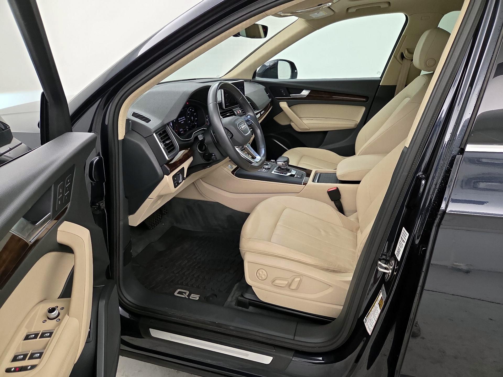 Thumbnail: 2020 Audi Q5 - 11