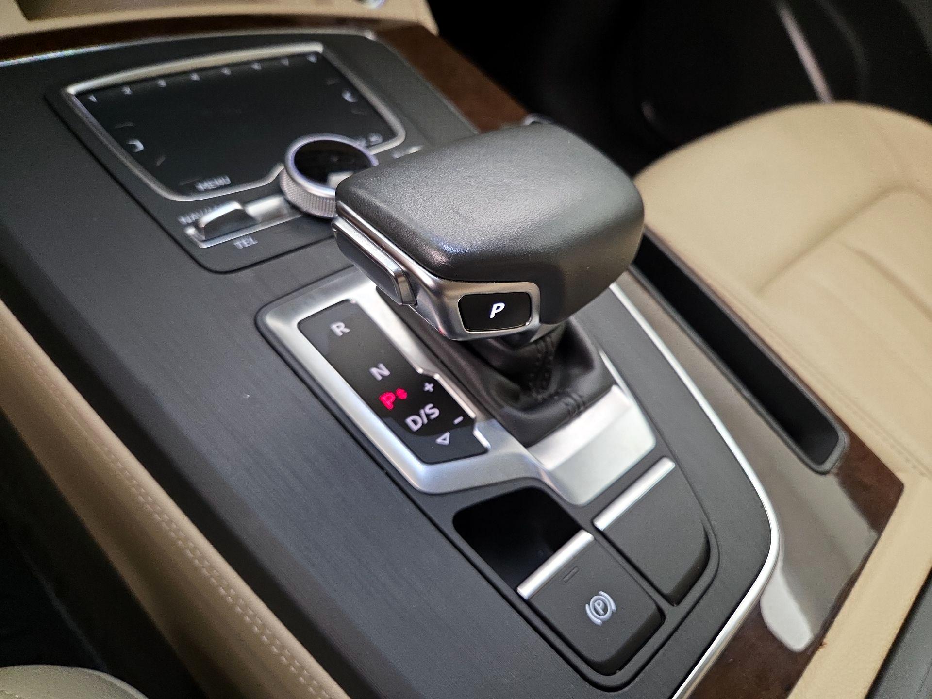 Thumbnail: 2020 Audi Q5 - 18
