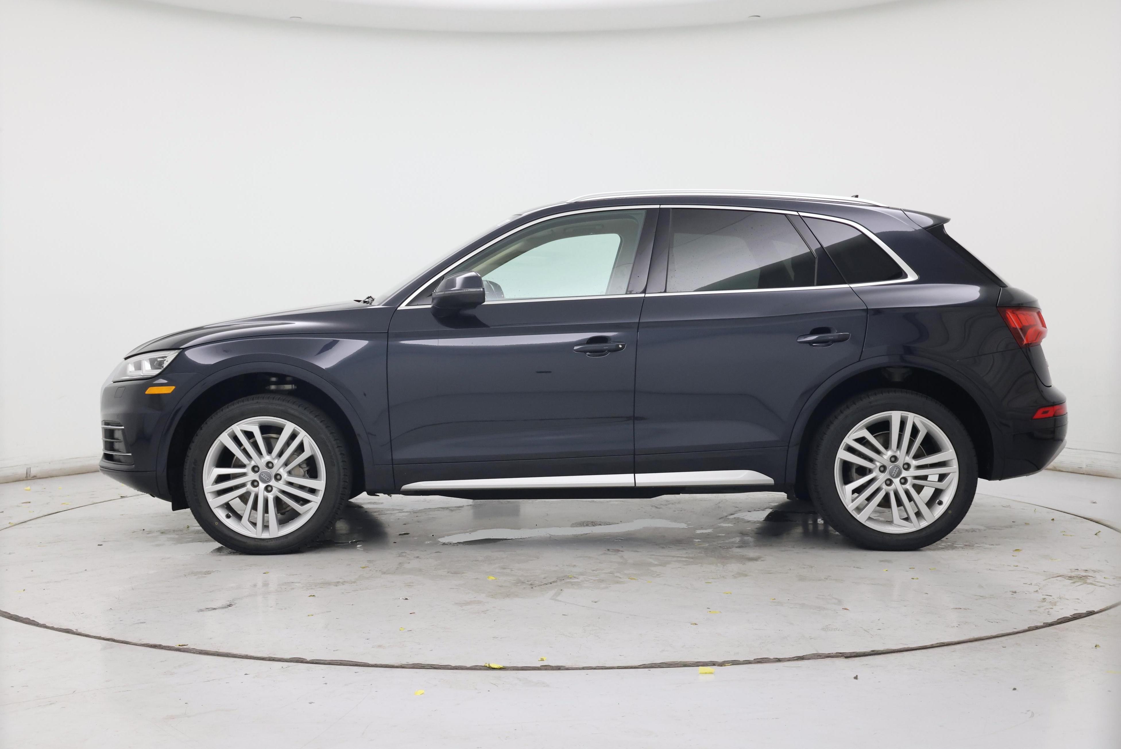 Thumbnail: 2020 Audi Q5 - 3