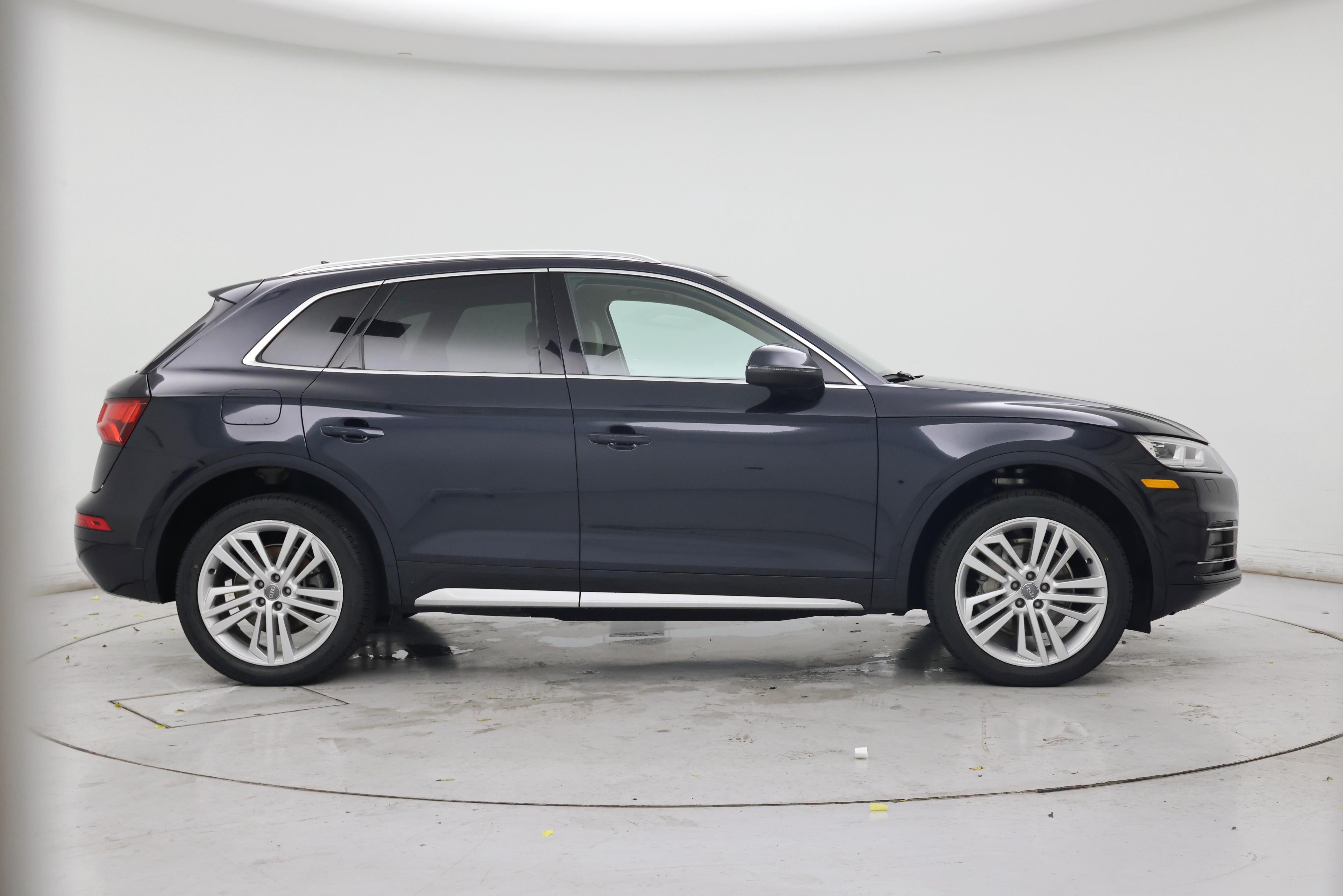 Thumbnail: 2020 Audi Q5 - 7