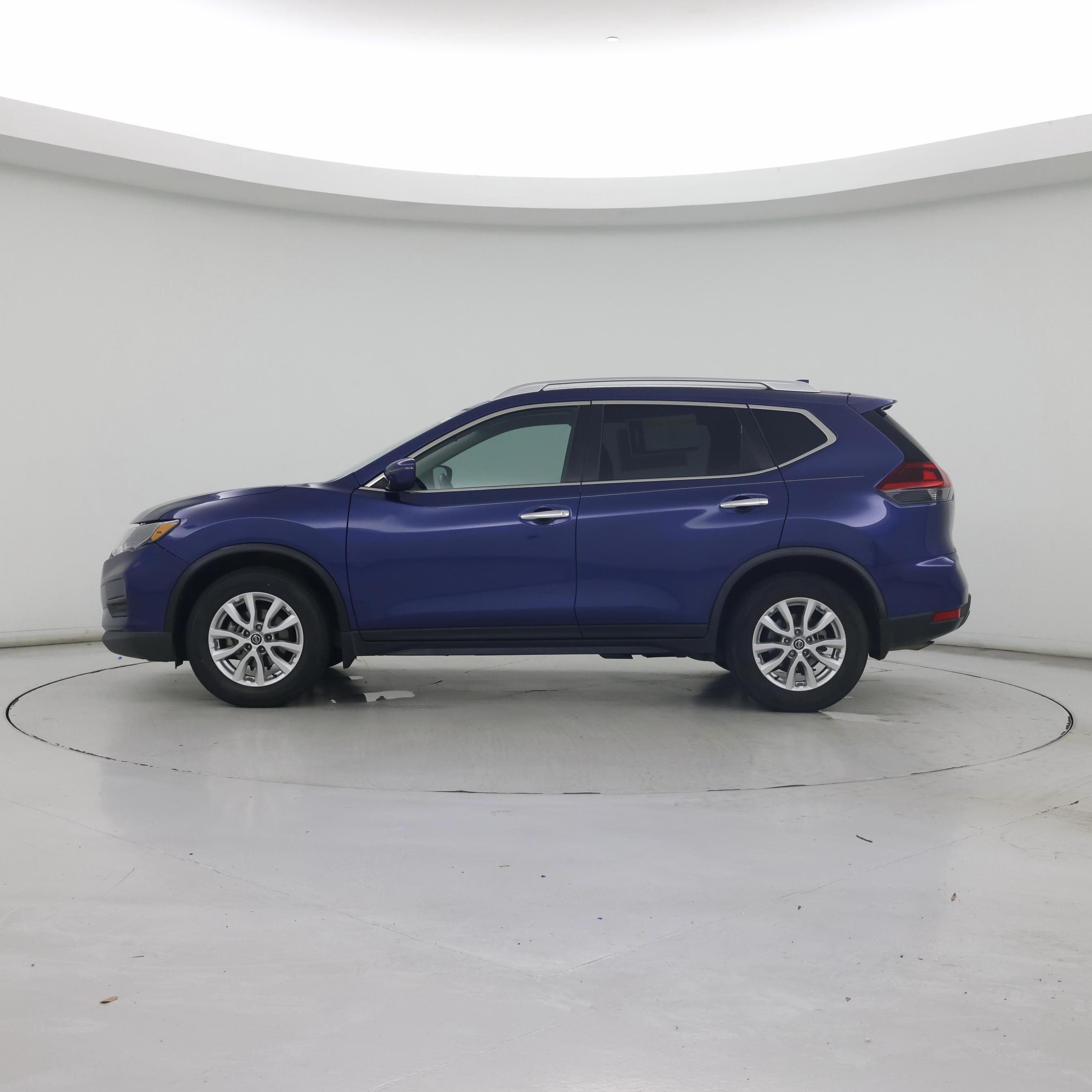 Thumbnail: 2020 Nissan Rogue - 3