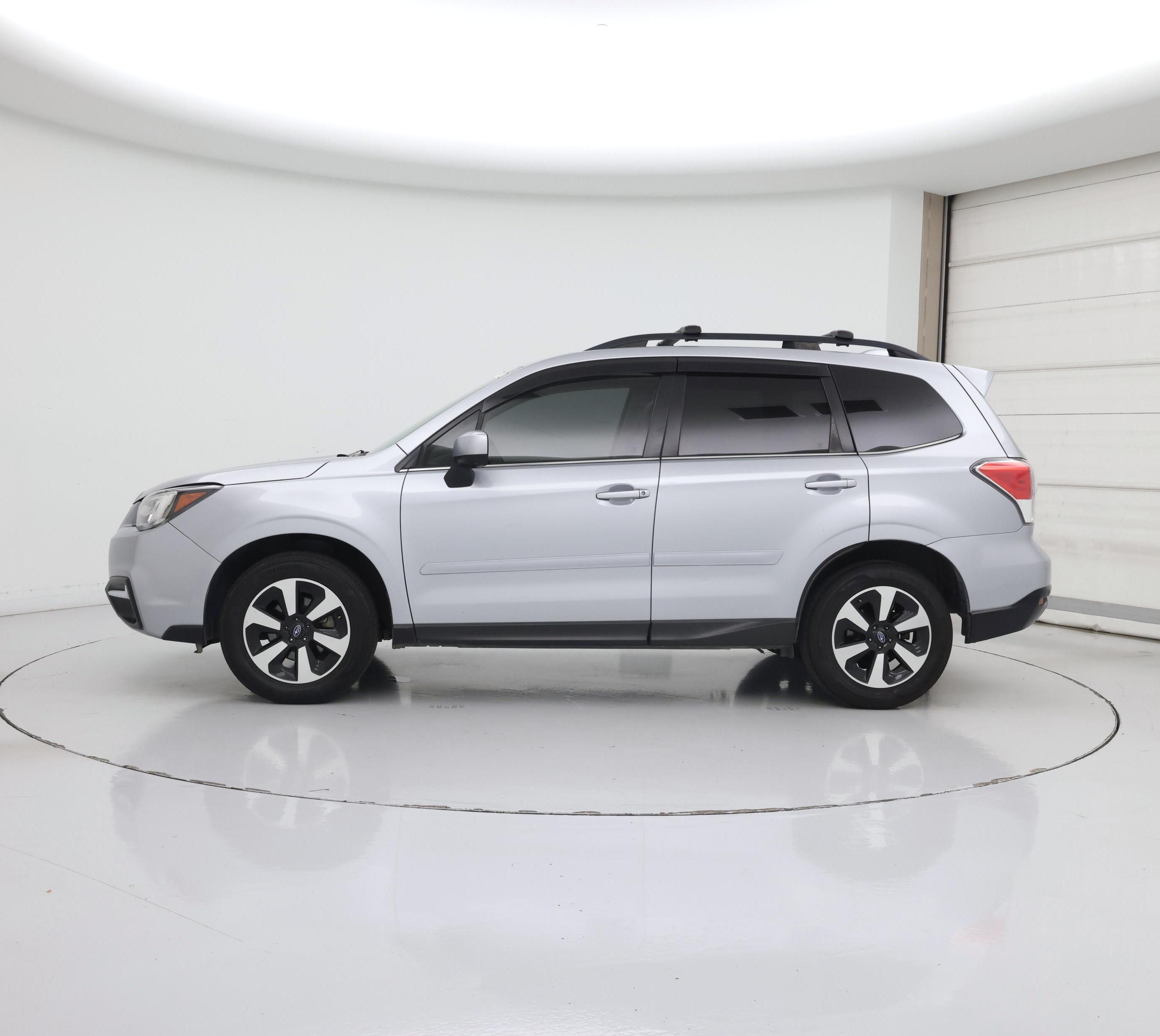 Thumbnail: 2018 Subaru Forester - 3