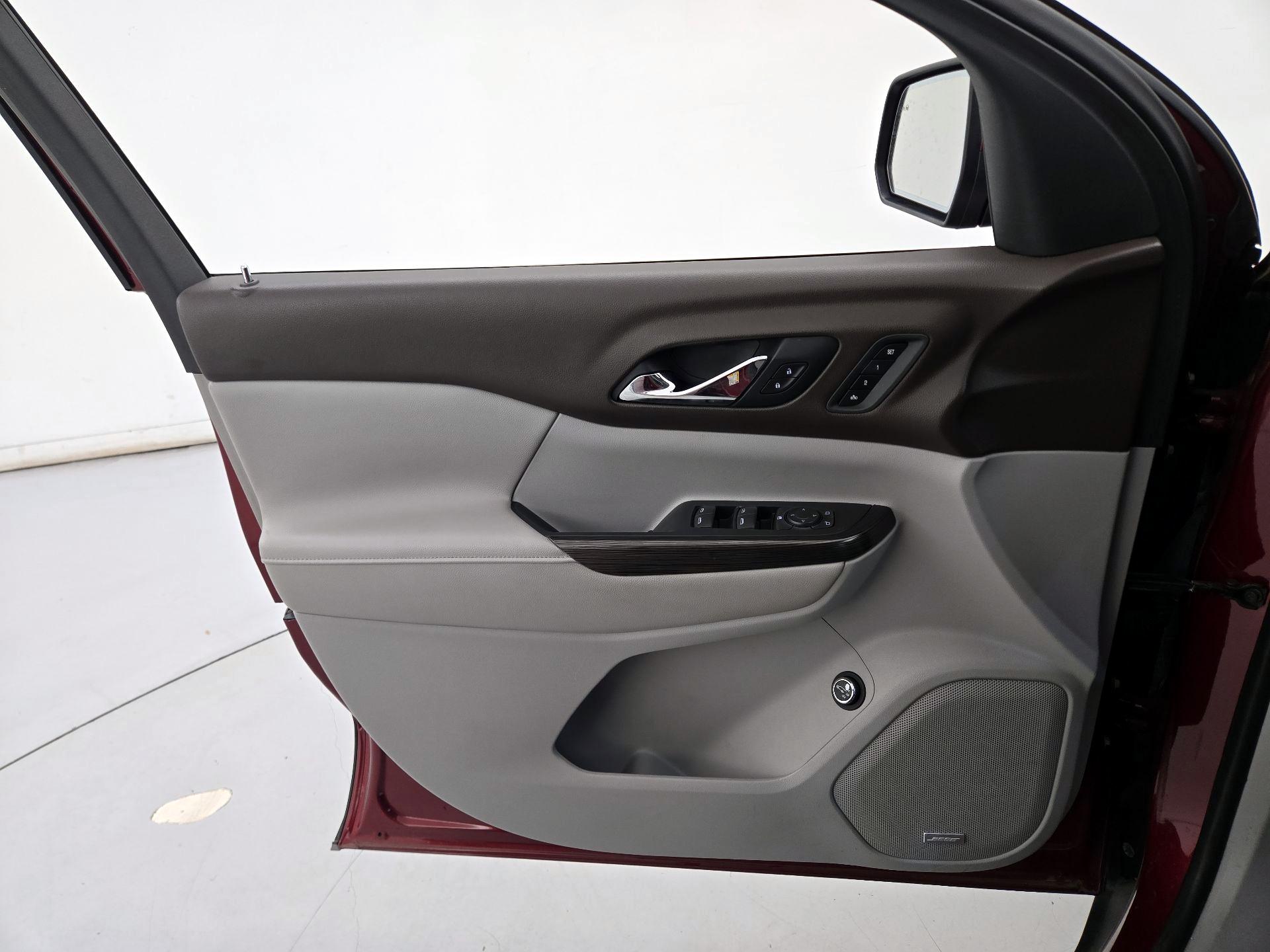 Thumbnail: 2018 GMC Acadia - 12