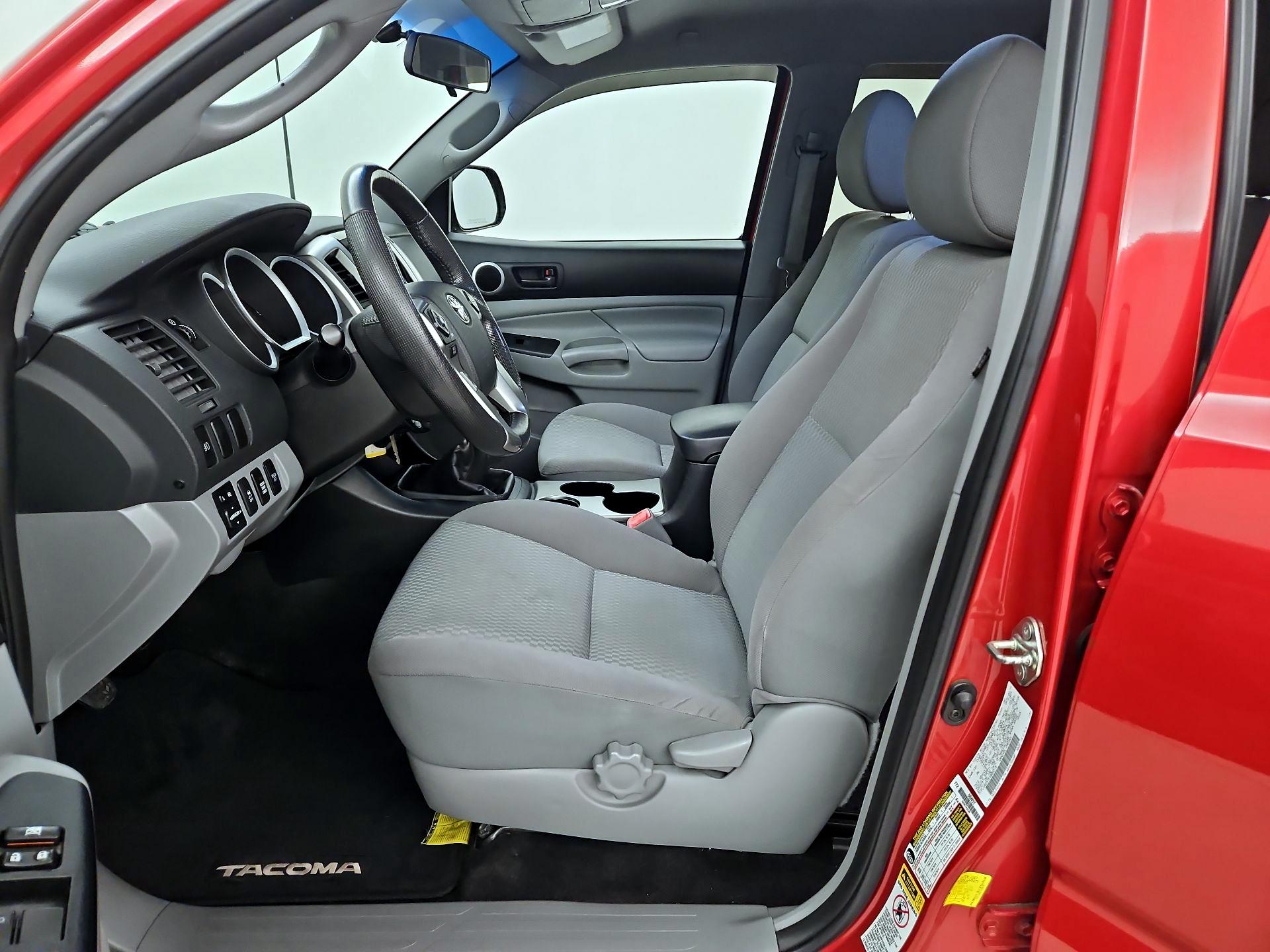 Thumbnail: 2014 Toyota Tacoma - 11