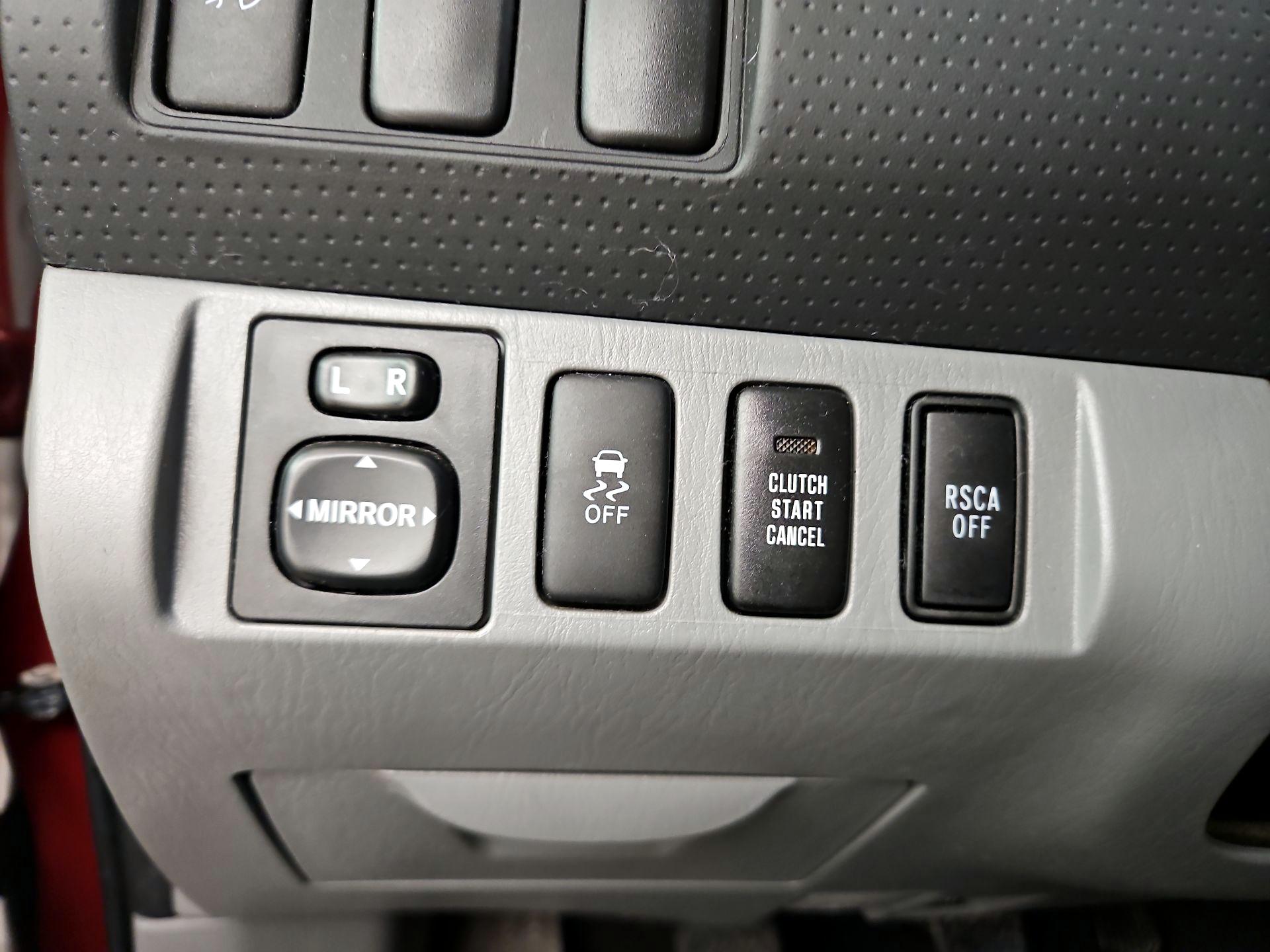 Thumbnail: 2014 Toyota Tacoma - 13