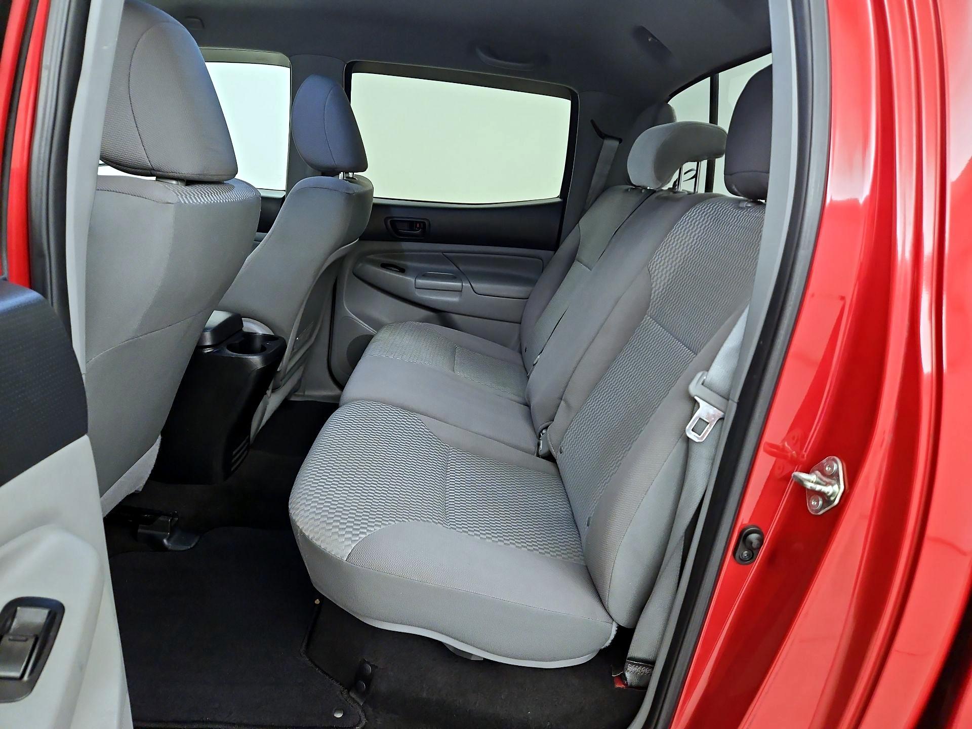 Thumbnail: 2014 Toyota Tacoma - 20