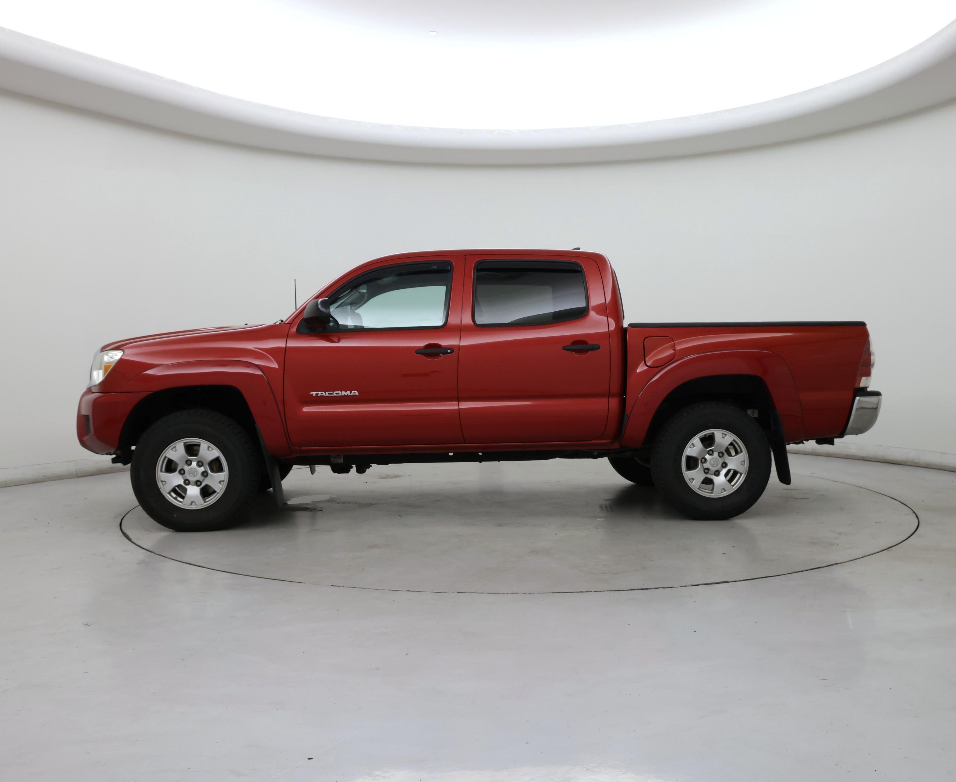 Thumbnail: 2014 Toyota Tacoma - 3