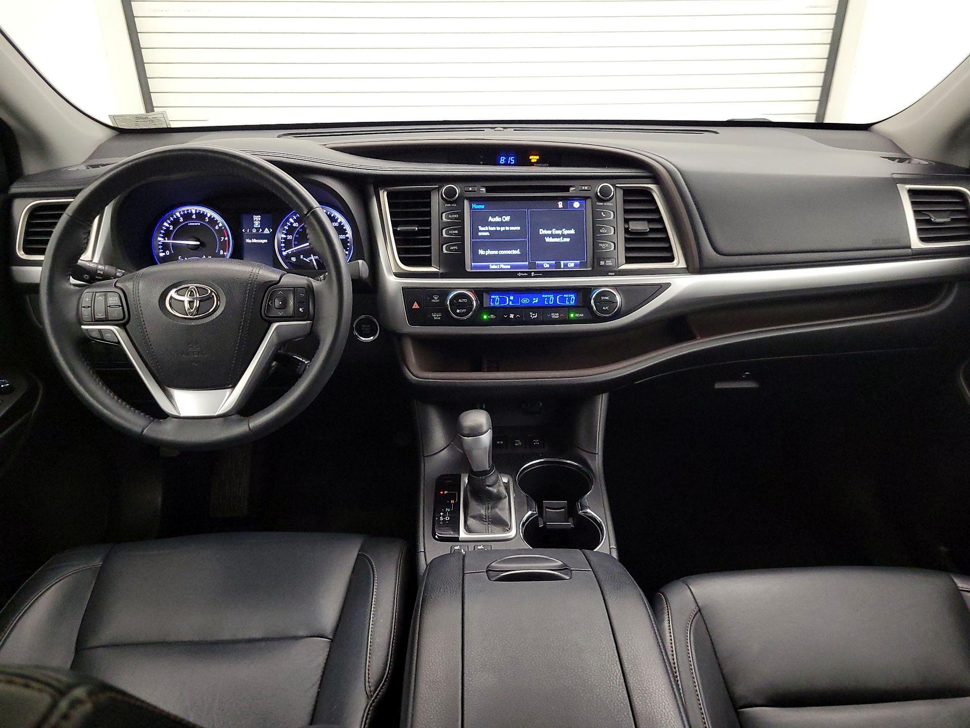 Thumbnail: 2015 Toyota Highlander - 9
