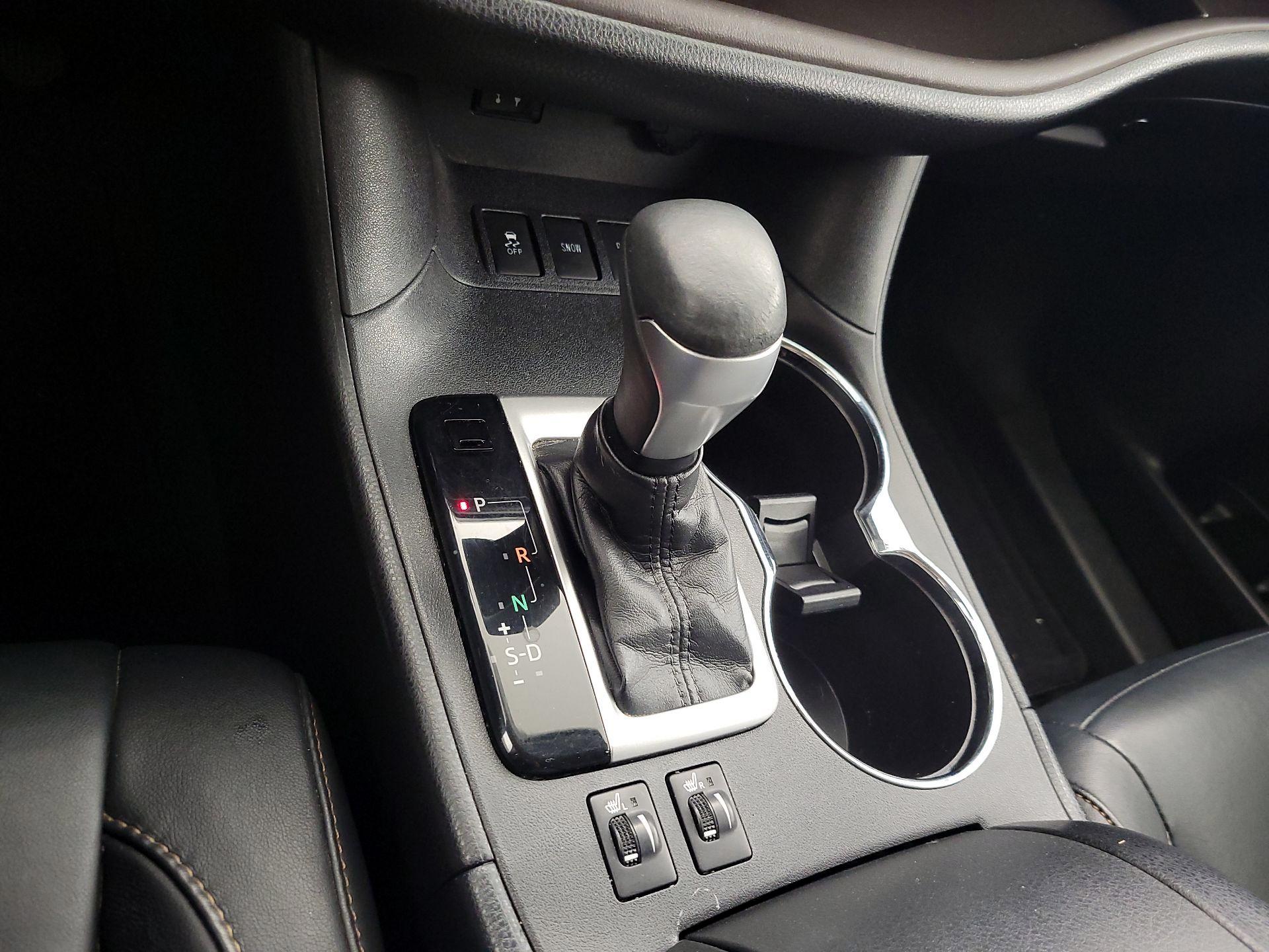 Thumbnail: 2015 Toyota Highlander - 17