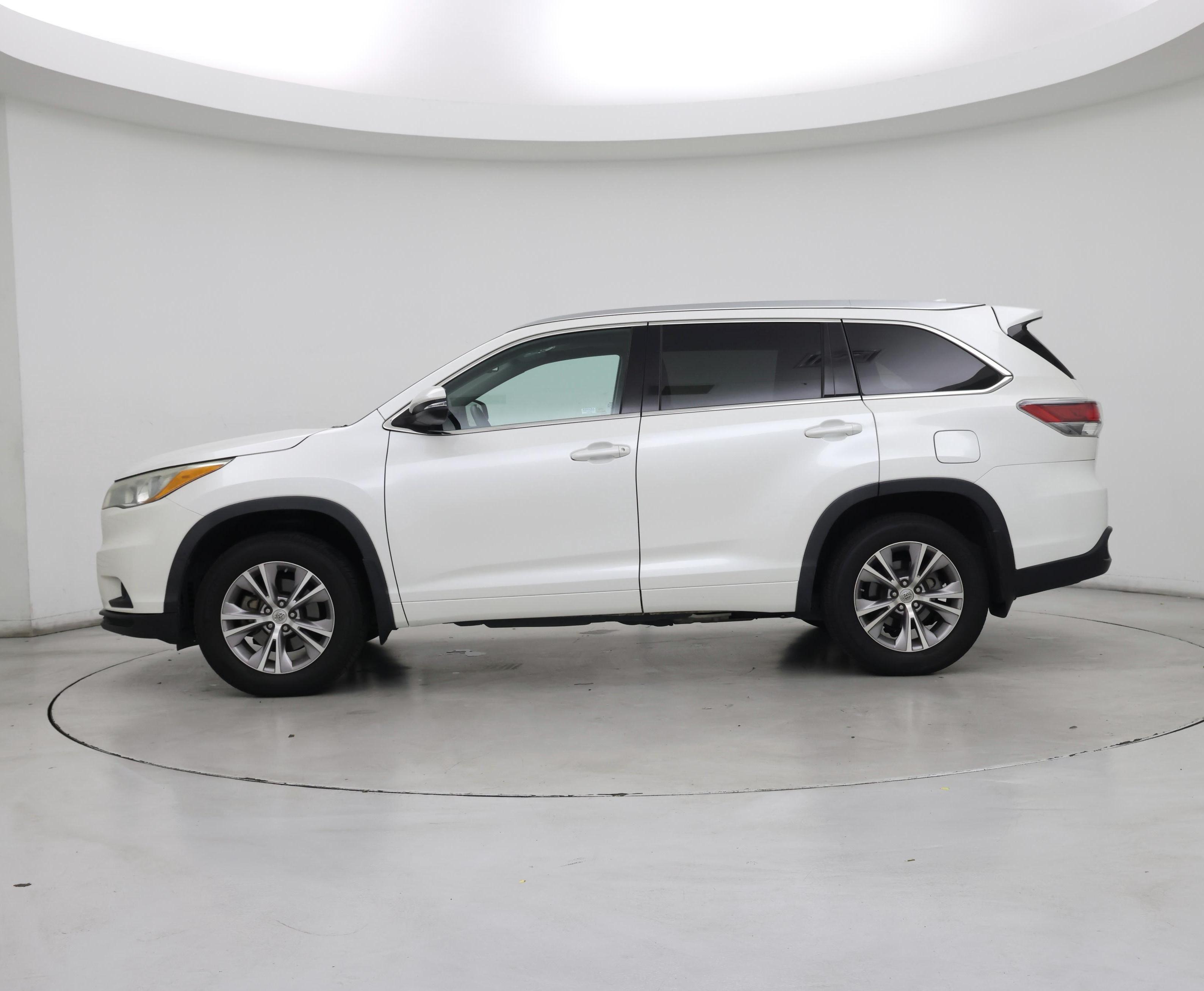 Thumbnail: 2015 Toyota Highlander - 3