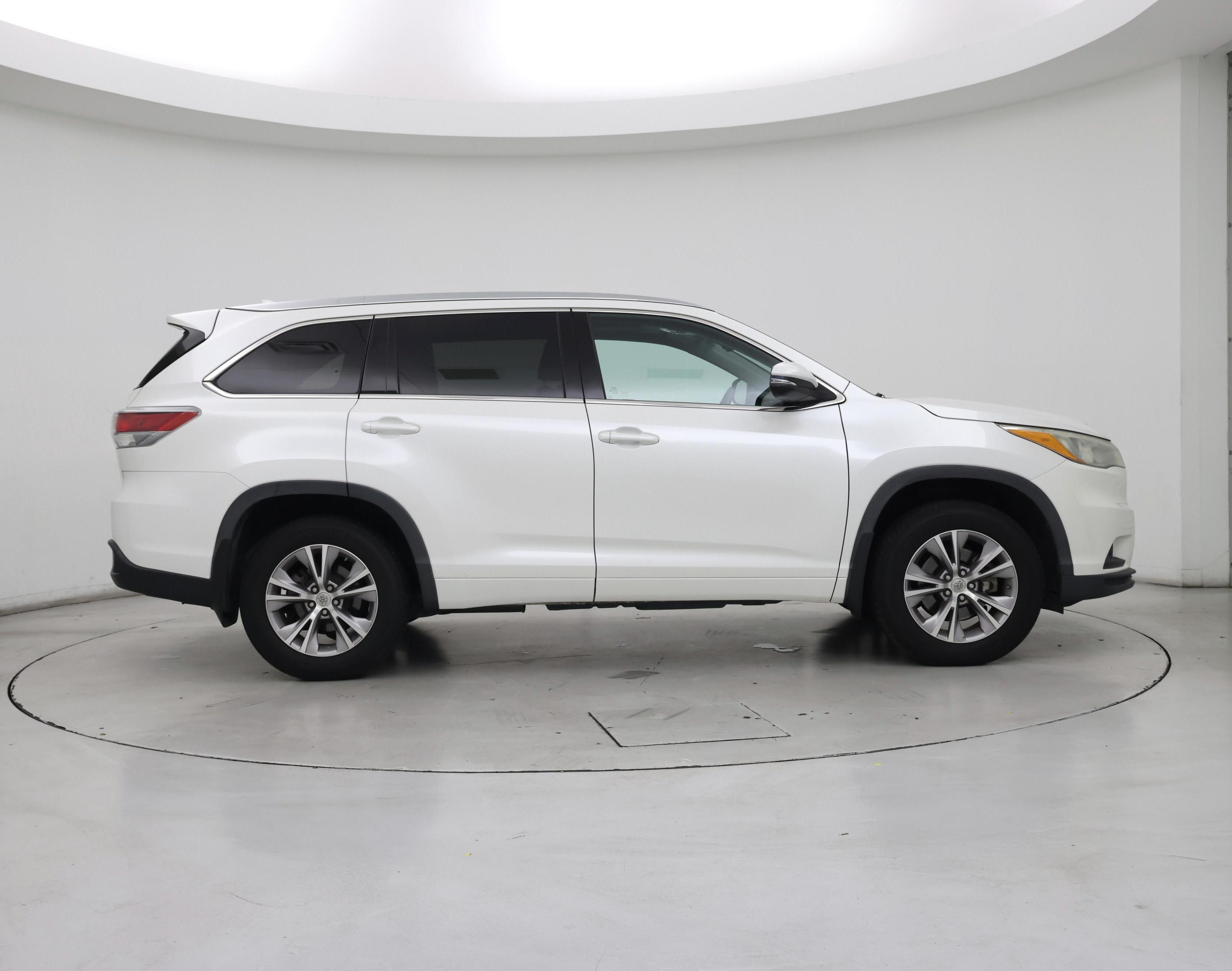 Thumbnail: 2015 Toyota Highlander - 7