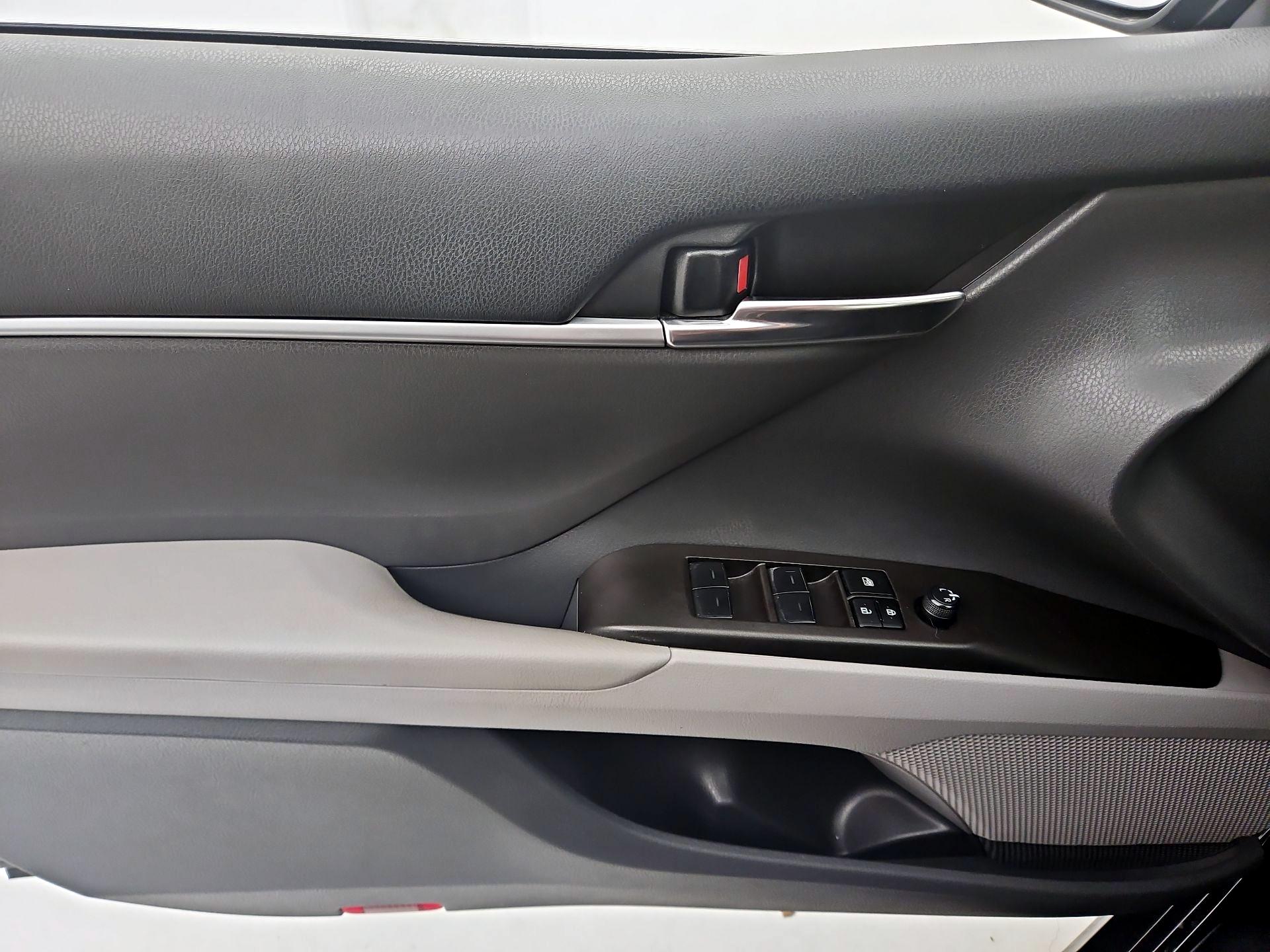 Thumbnail: 2023 Toyota Camry - 12