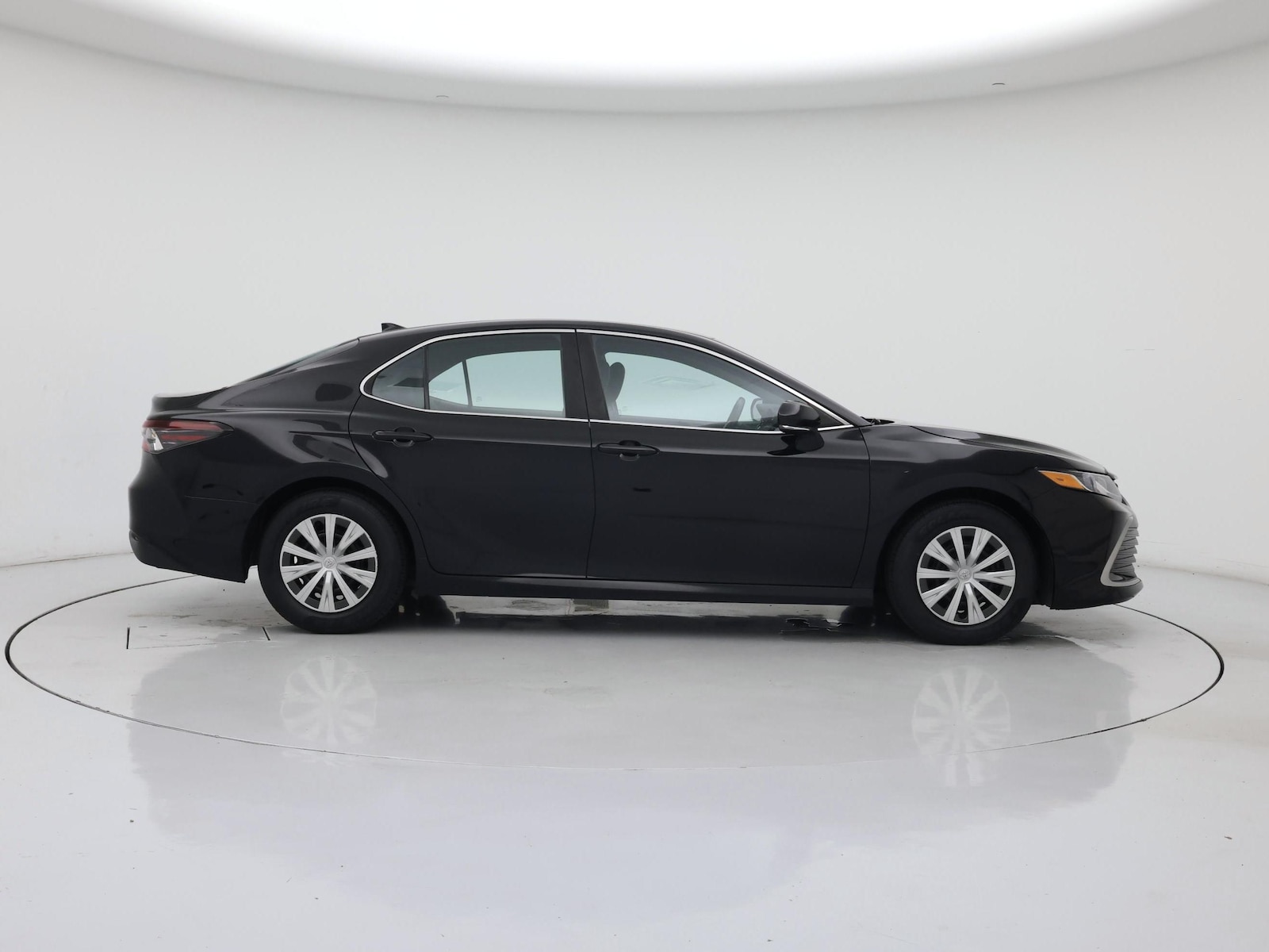 2023 Toyota Camry LE - Photo 8