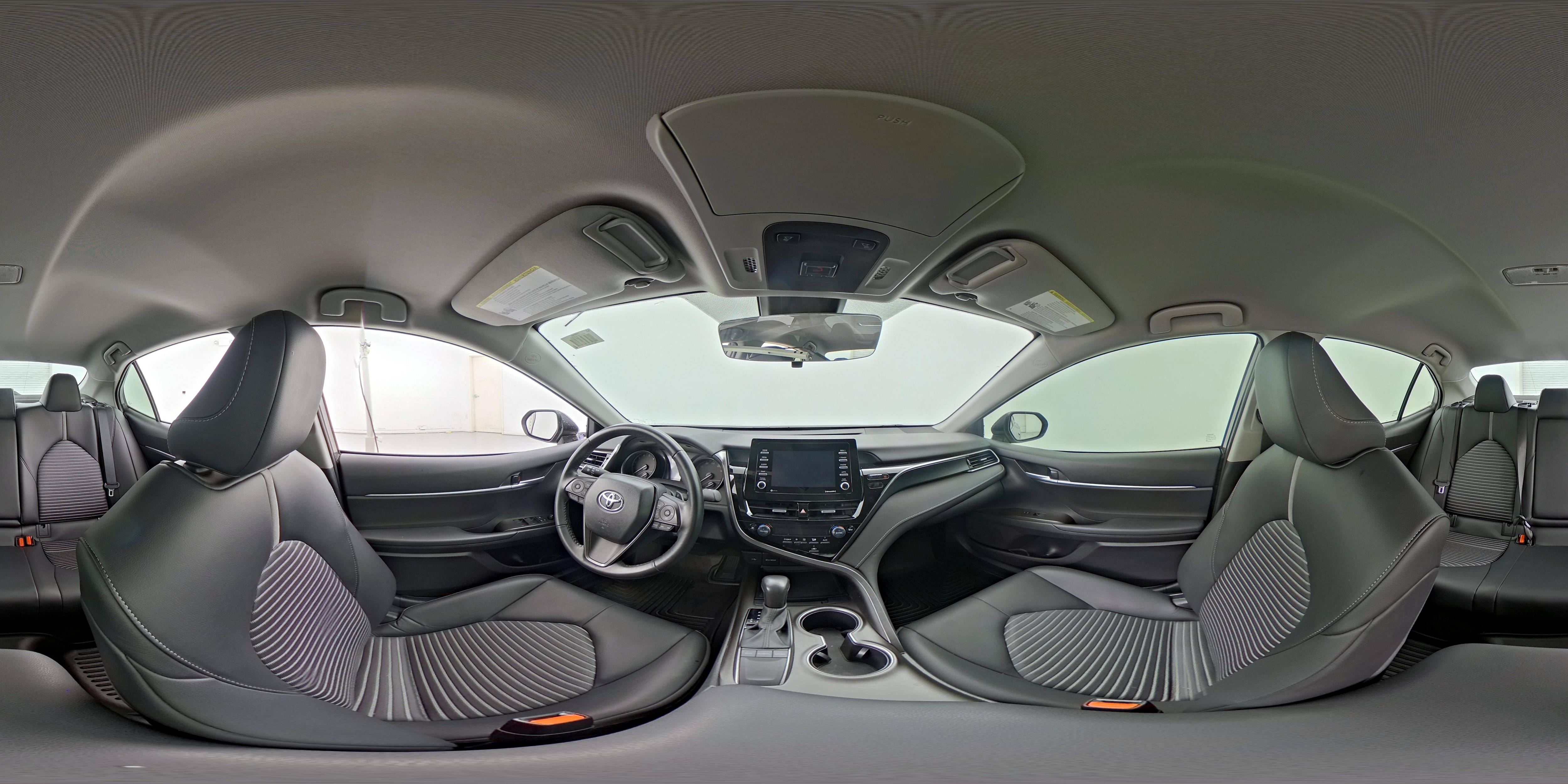2024 Toyota Camry SE - Photo 24