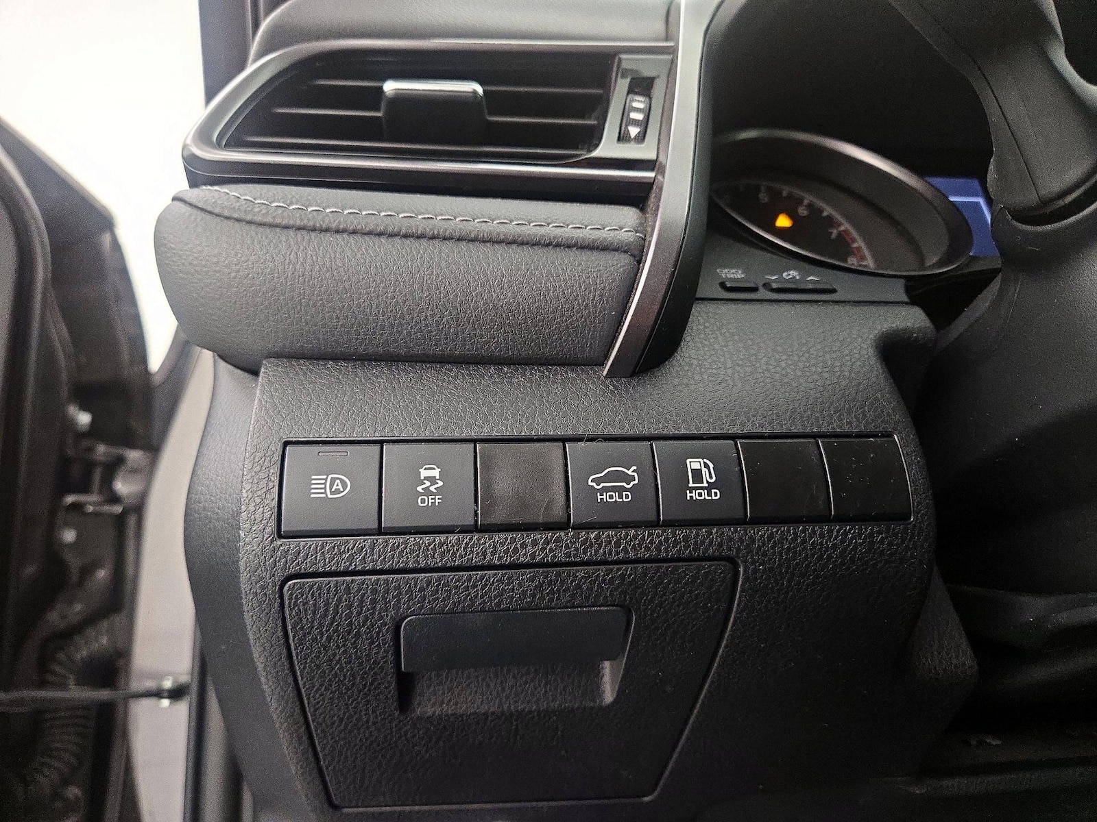 2024 Toyota Camry SE - Photo 14