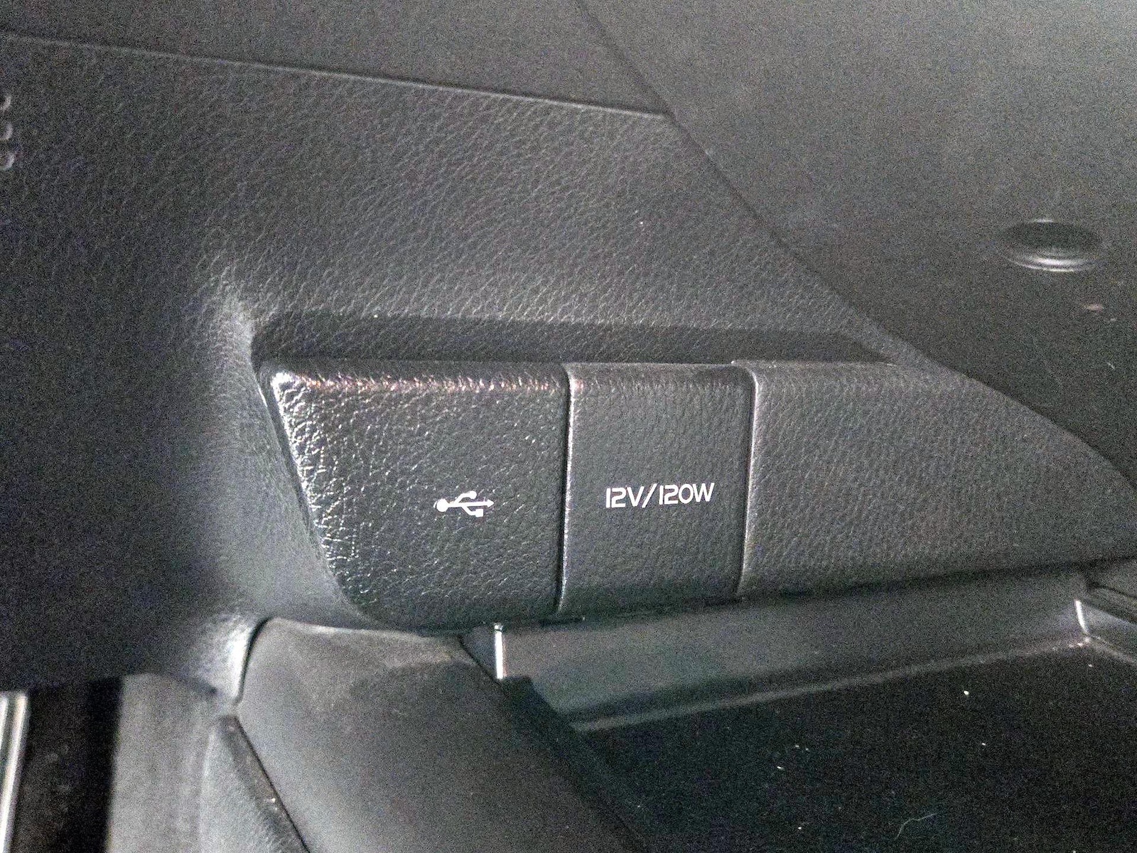 2024 Toyota Camry SE - Photo 19