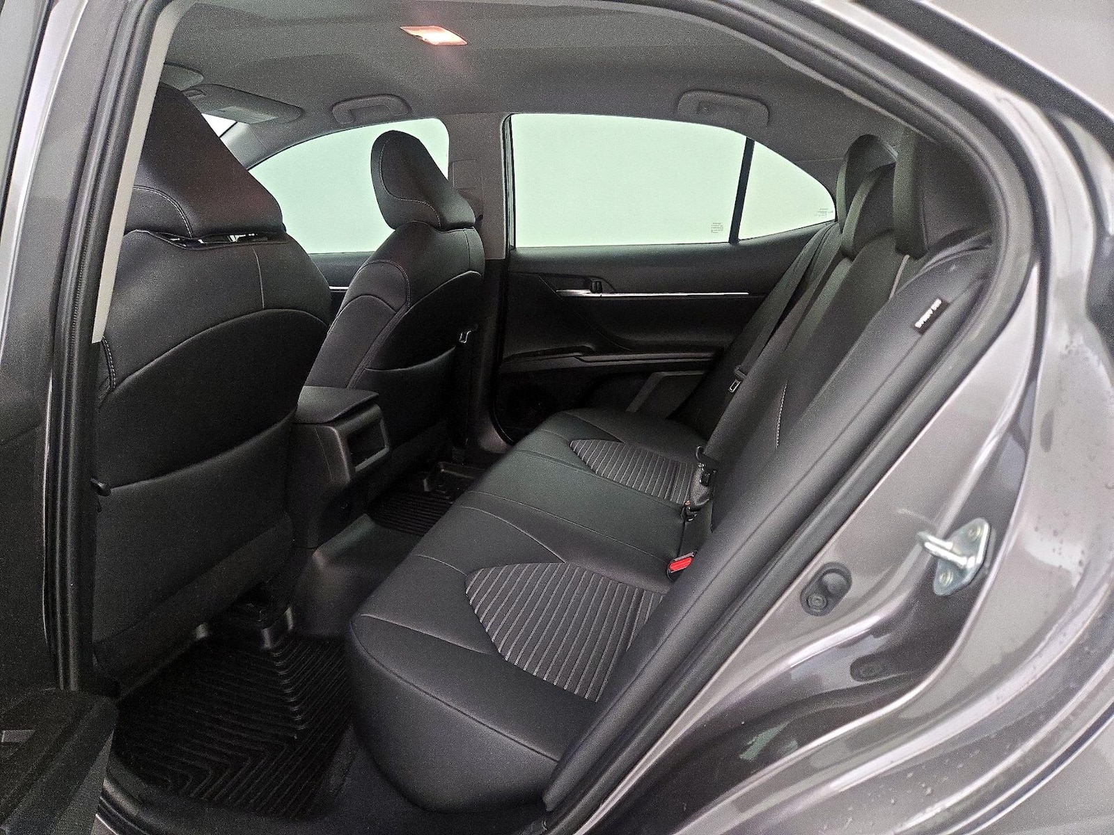 2024 Toyota Camry SE - Photo 20
