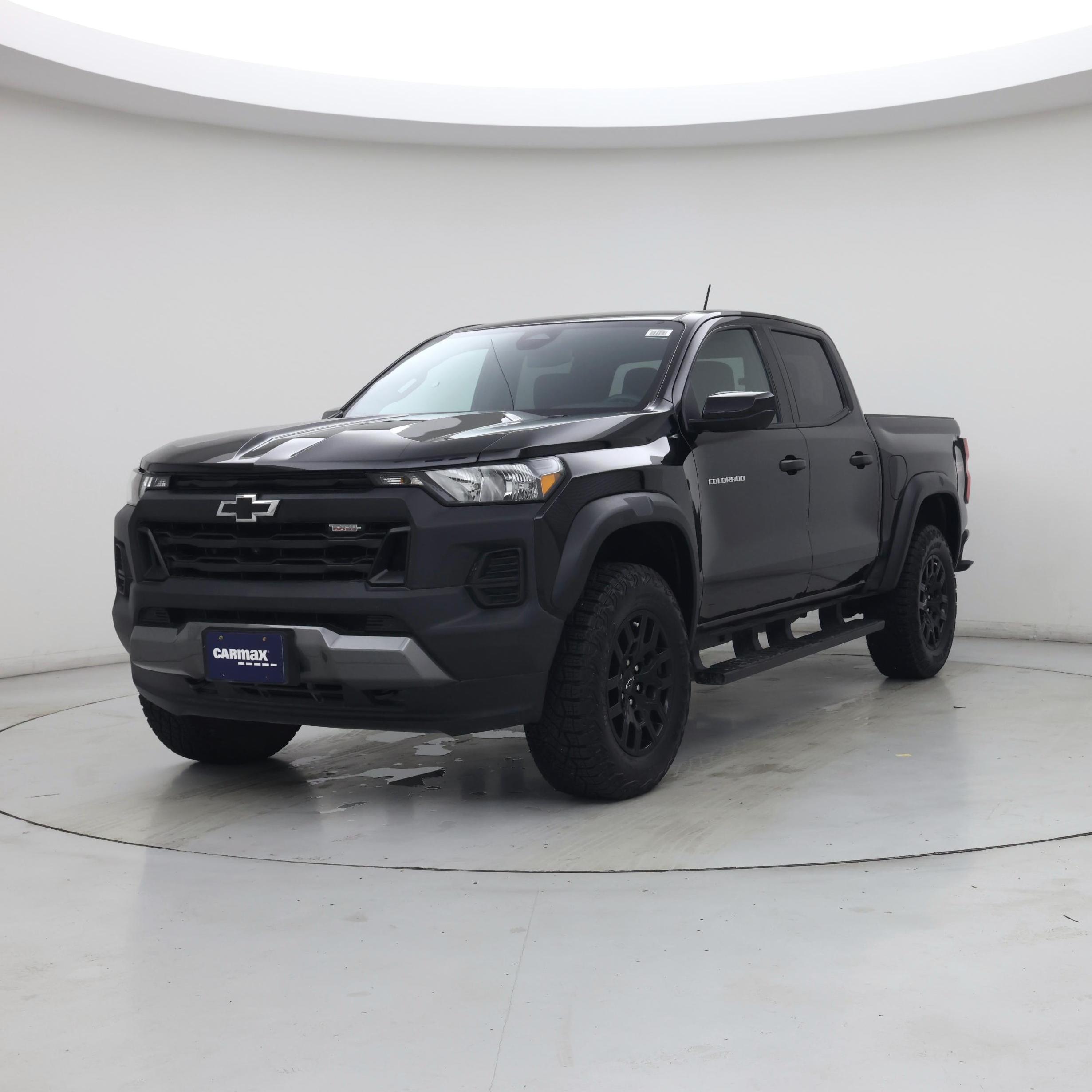 Thumbnail: 2023 Chevrolet Colorado - 4