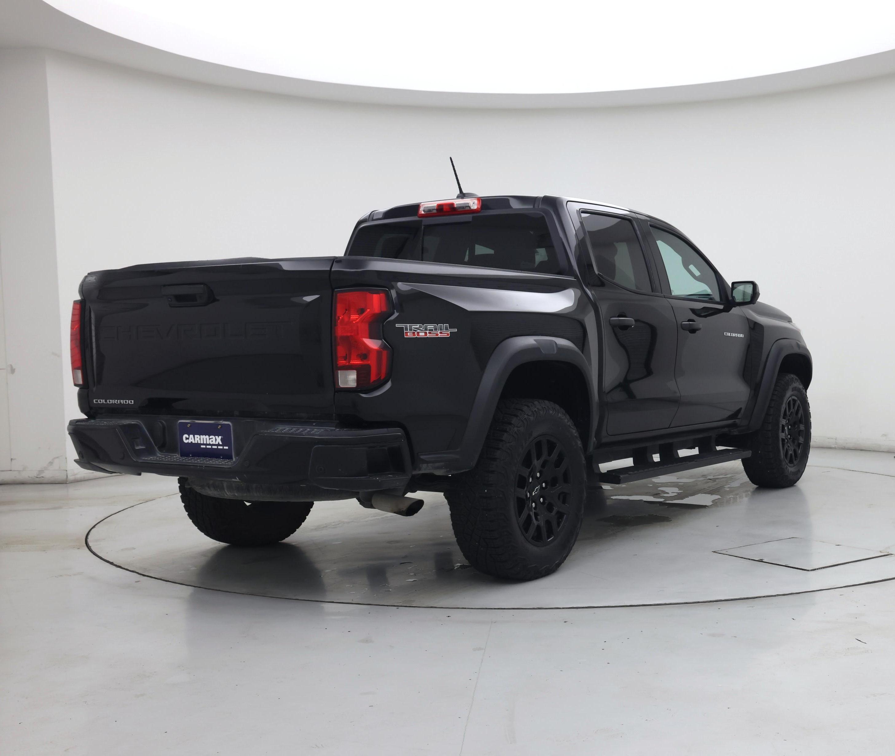 Thumbnail: 2023 Chevrolet Colorado - 8