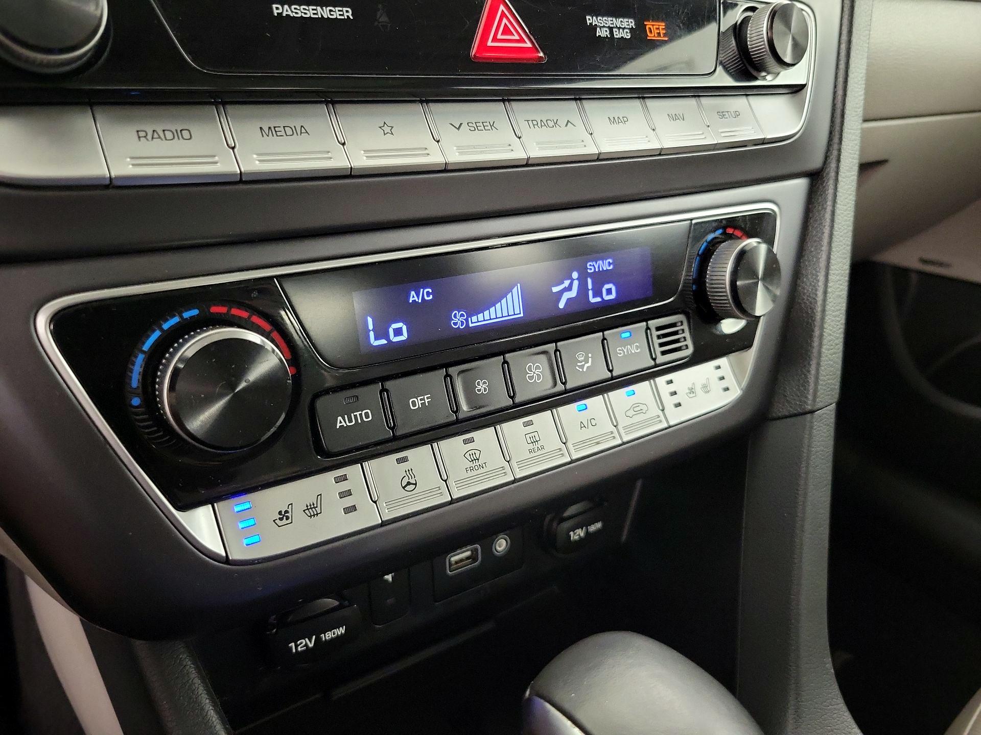 Thumbnail: 2019 Hyundai Sonata - 17