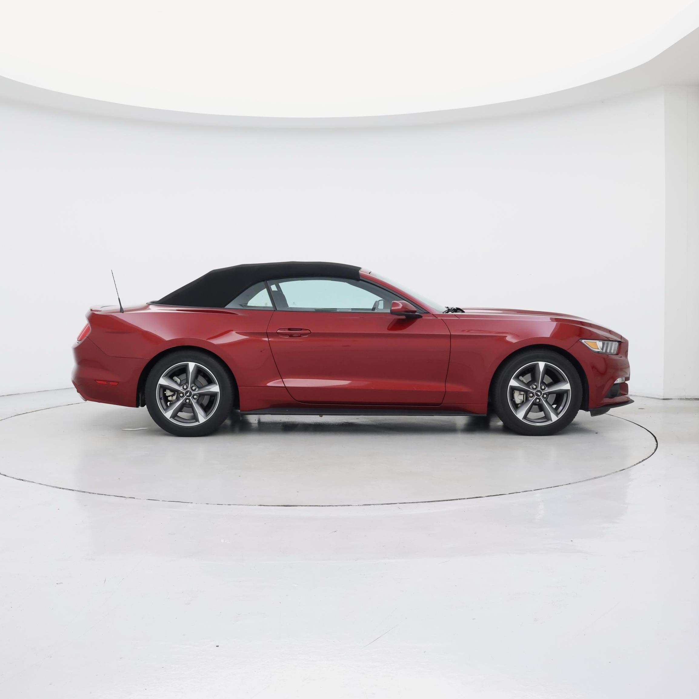 Thumbnail: 2017 Ford Mustang - 7
