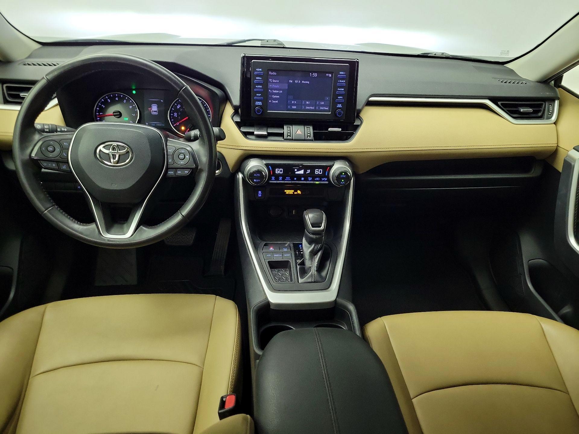 Thumbnail: 2019 Toyota RAV4 - 9