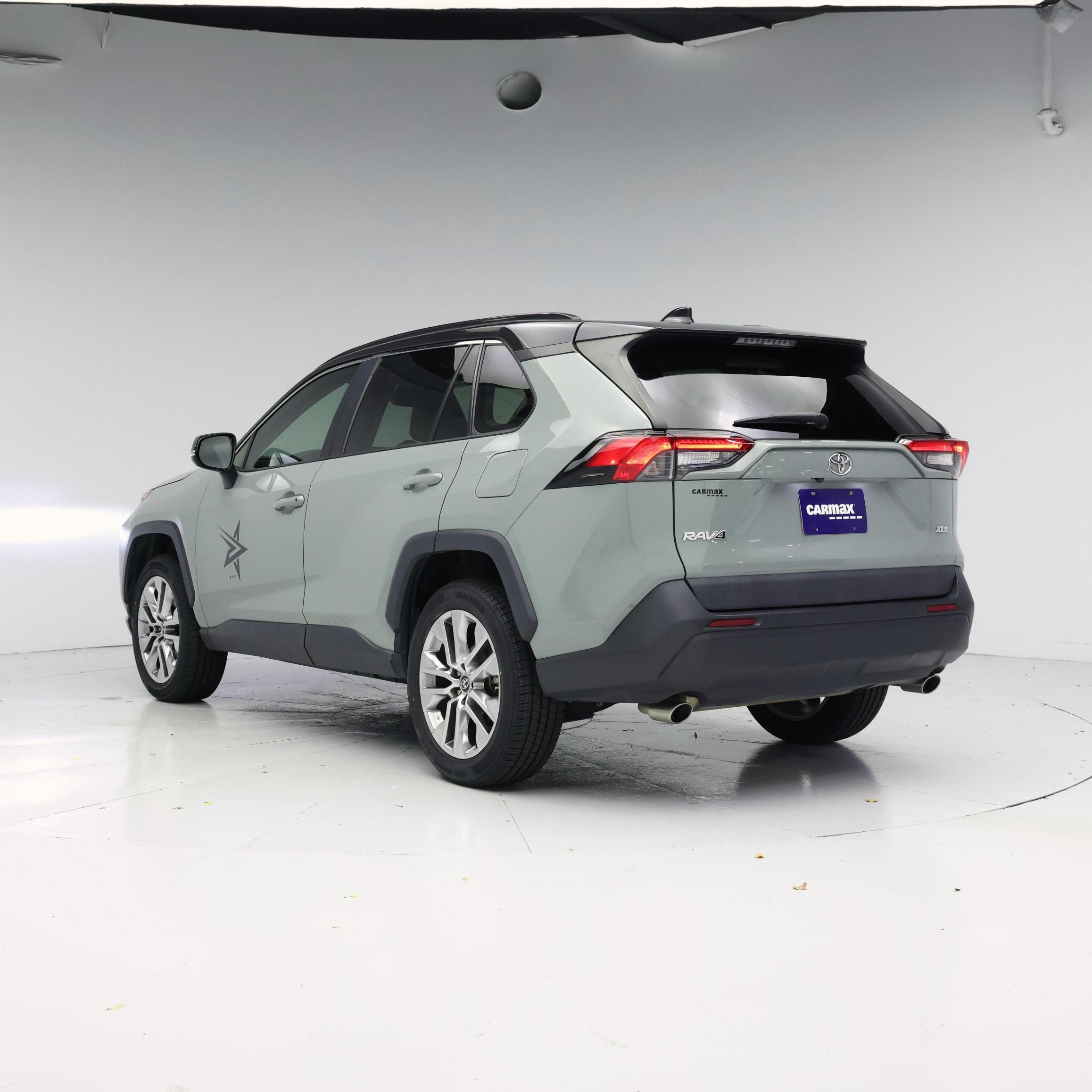 Thumbnail: 2019 Toyota RAV4 - 2