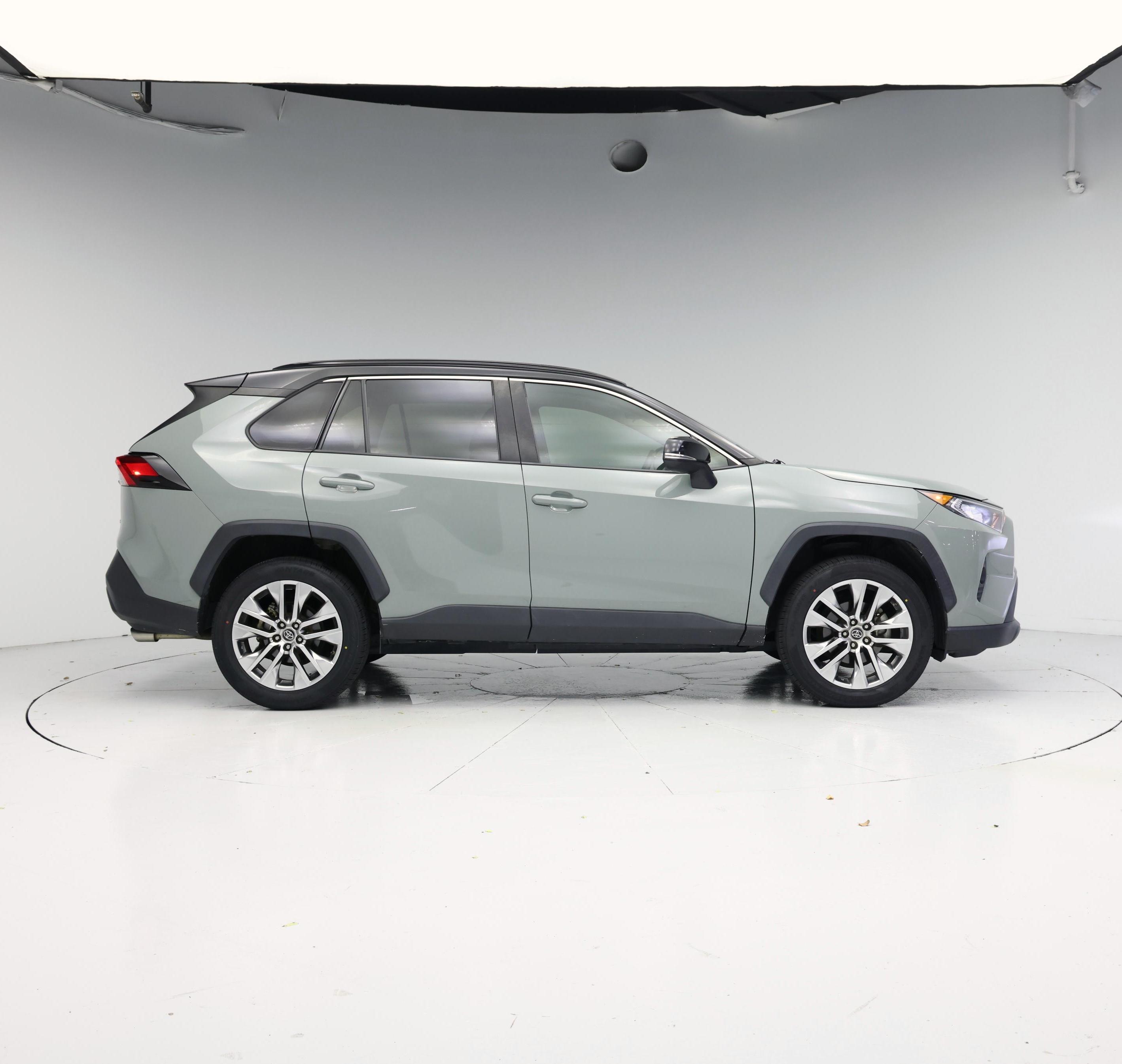 Thumbnail: 2019 Toyota RAV4 - 7