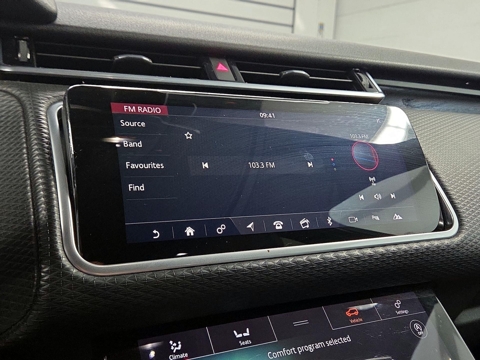 2018 Land Rover Range Rover Velar SE - Photo 17