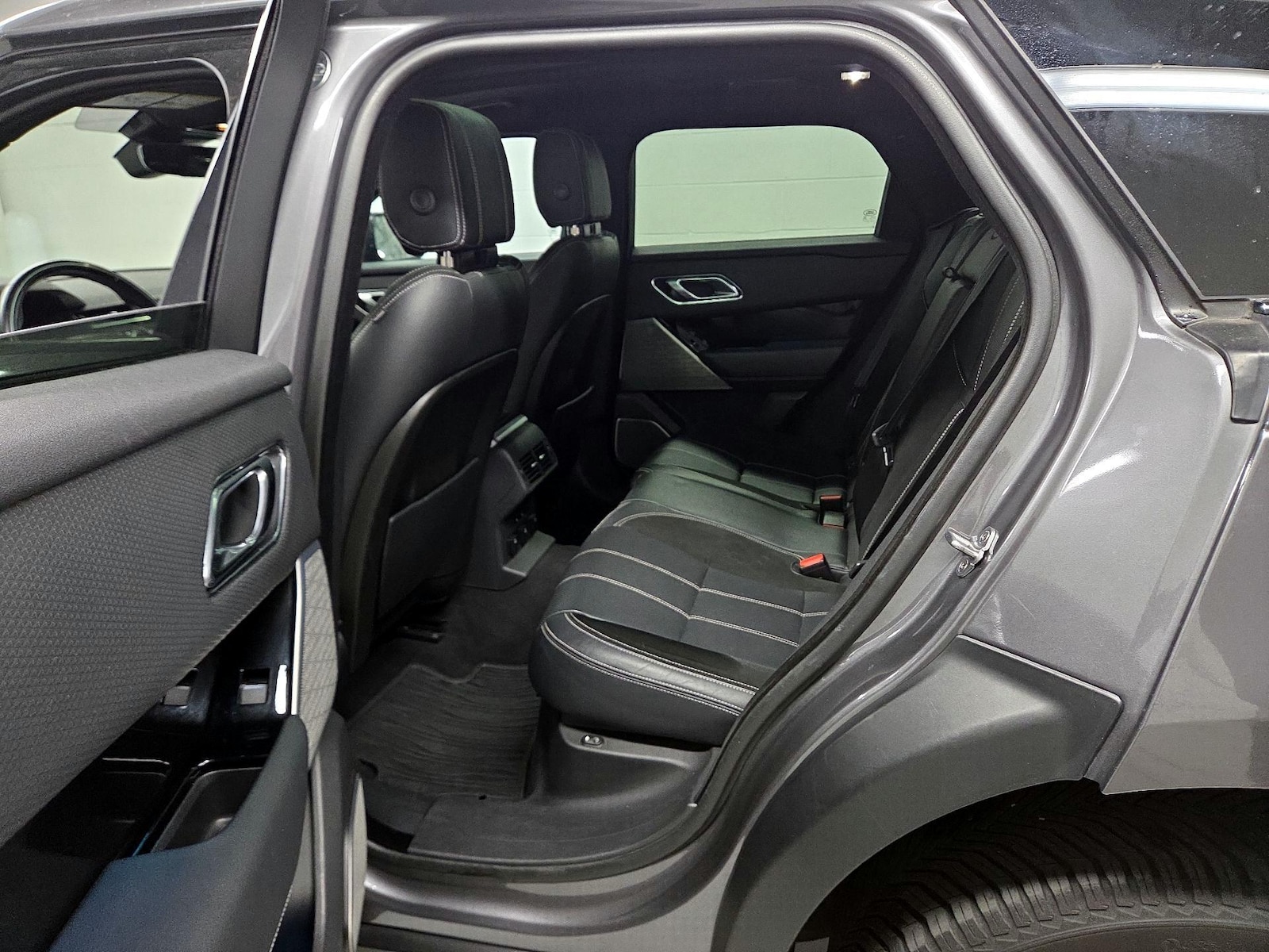 2018 Land Rover Range Rover Velar SE - Photo 21