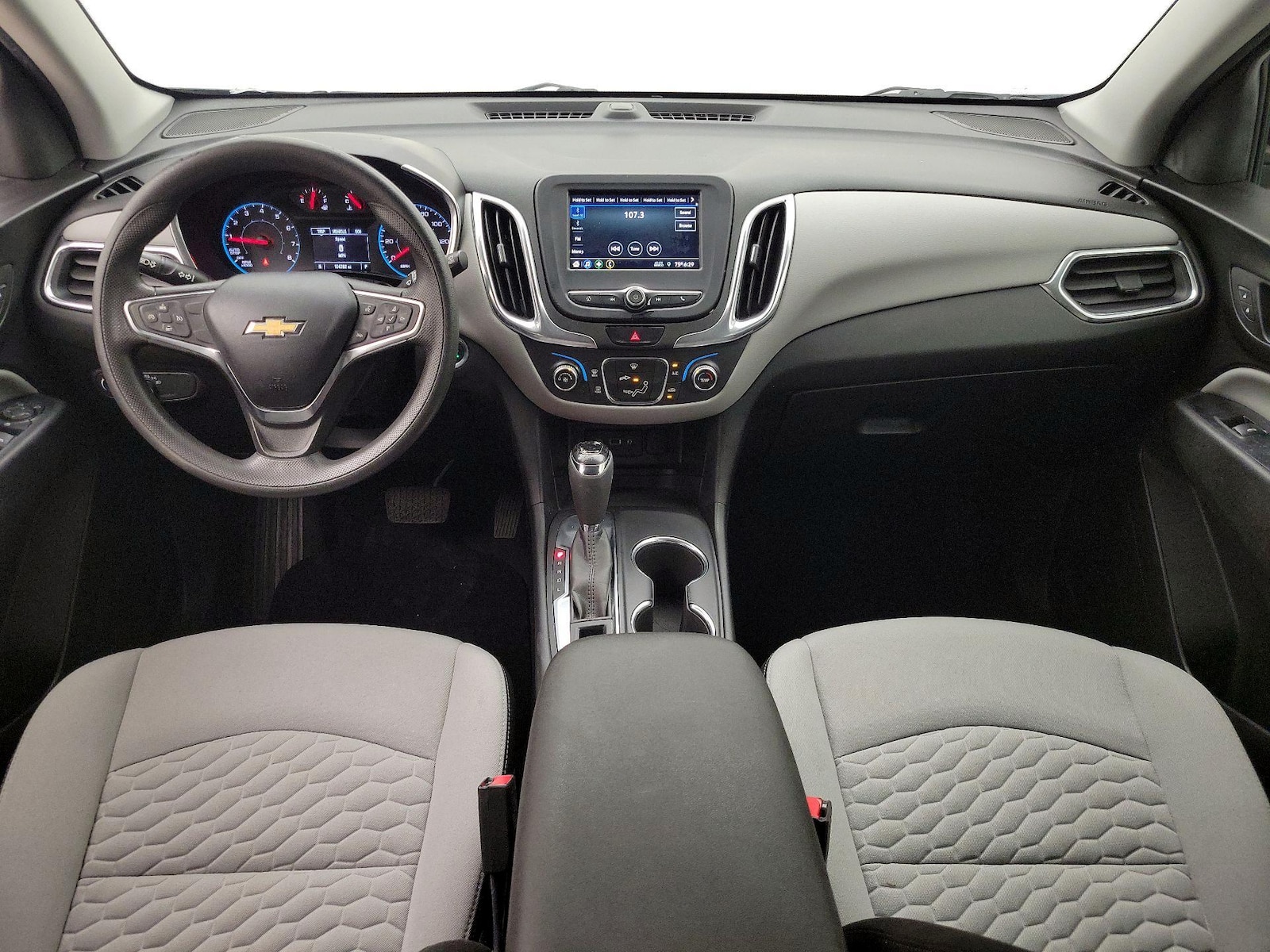 2019 Chevrolet Equinox LS - Photo 10