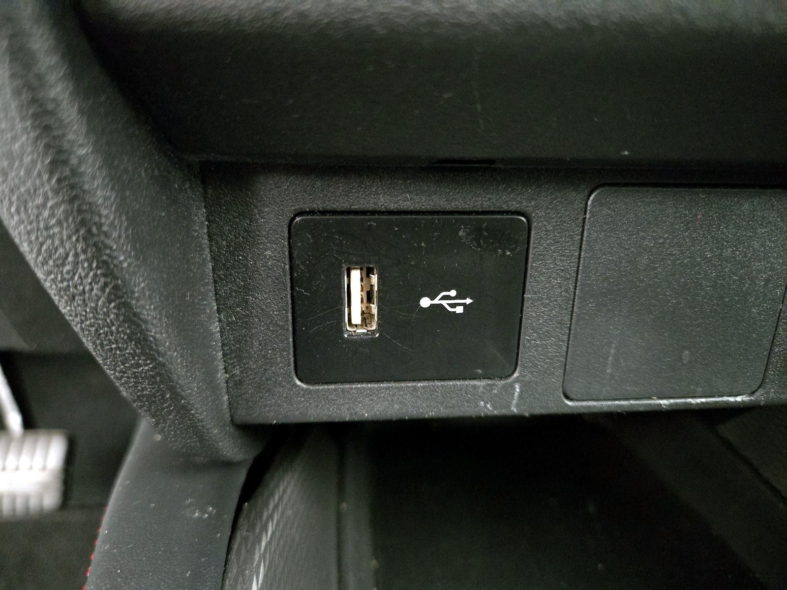 2018 Mitsubishi Outlander Sport ES - Photo 19