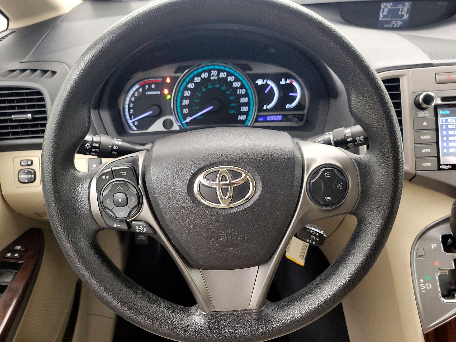 Thumbnail: 2015 Toyota Venza - 10