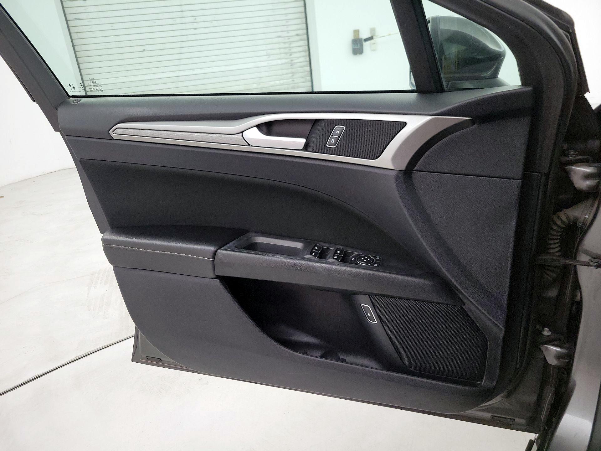 Thumbnail: 2020 Ford Fusion - 12