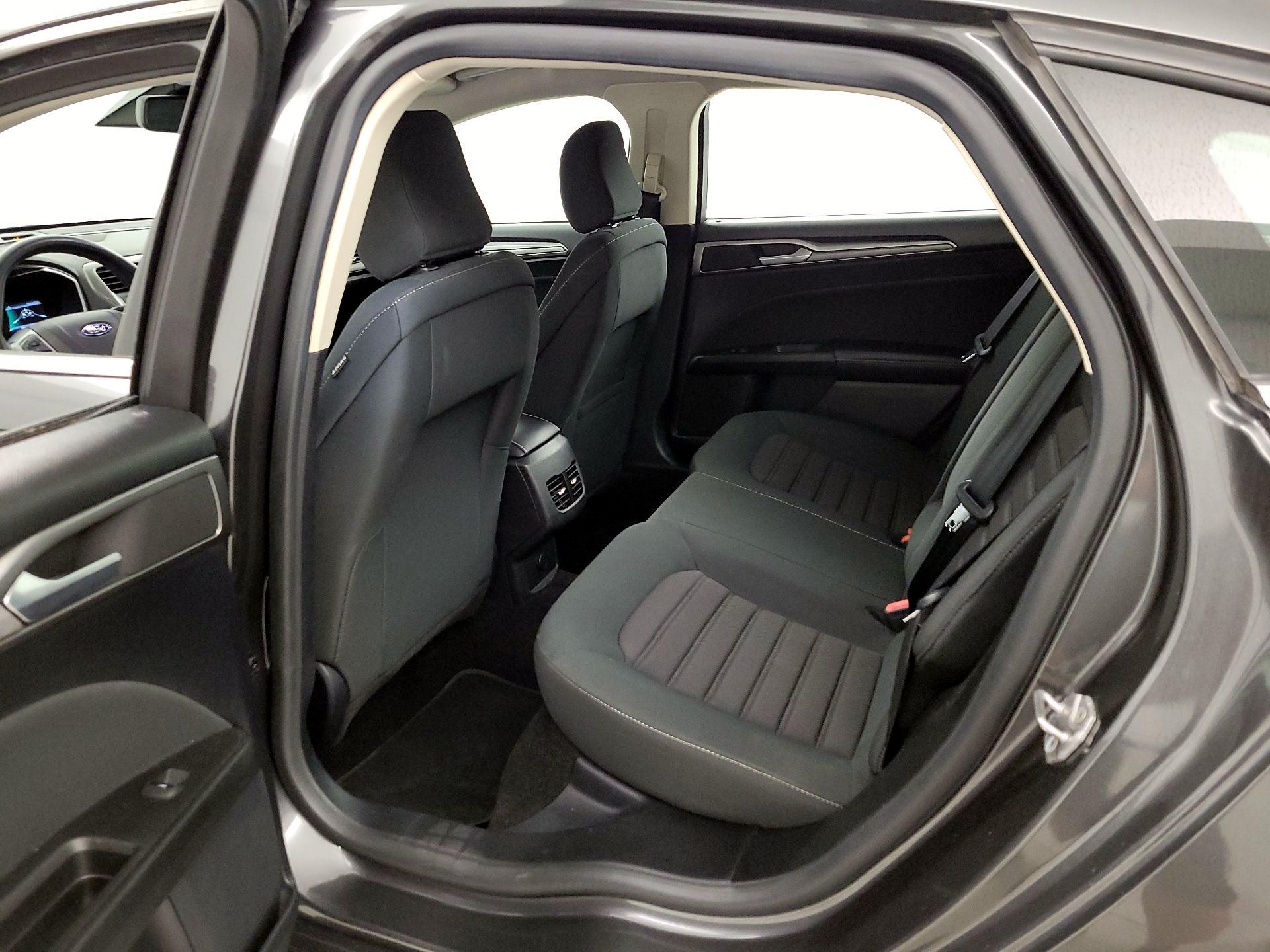Thumbnail: 2020 Ford Fusion - 19