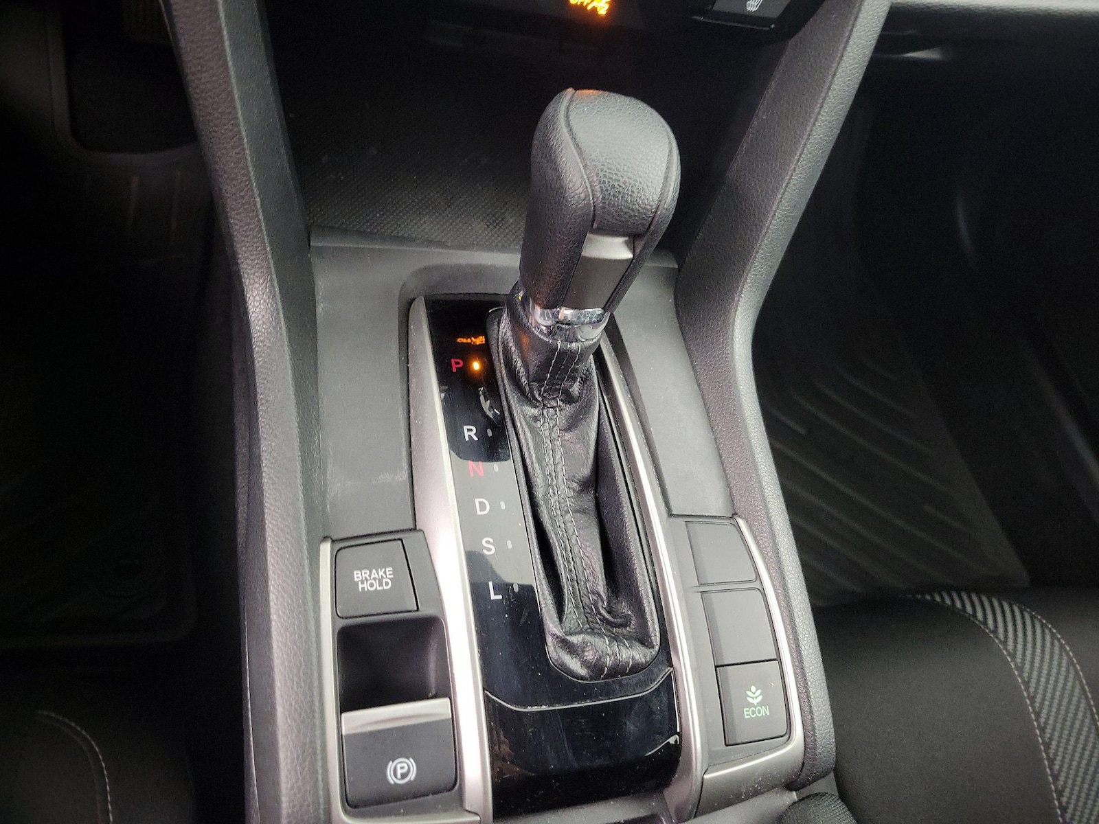 2018 Honda Civic Hatchback EX - Photo 18