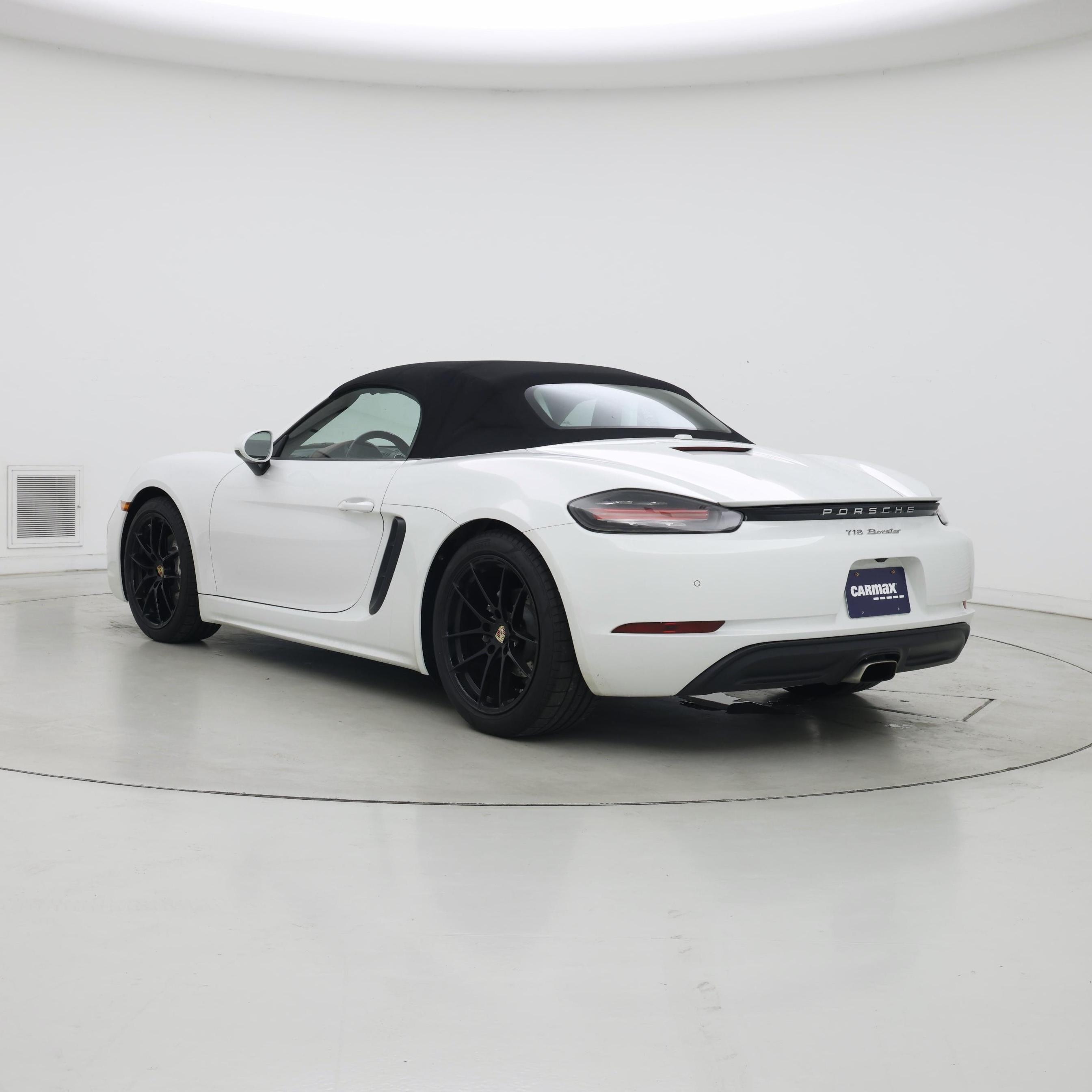 Thumbnail: 2017 Porsche 718 Boxster - 2