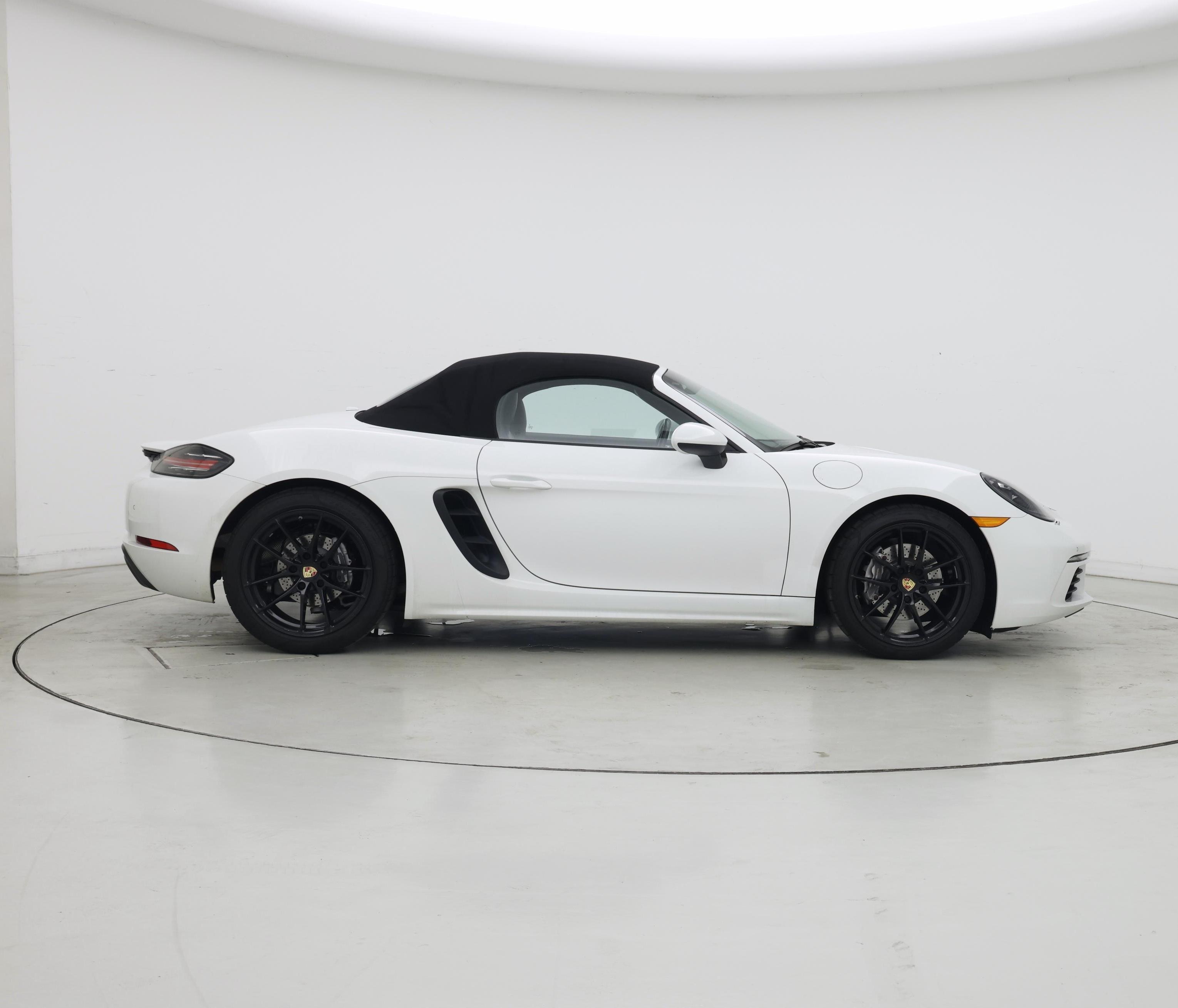 Thumbnail: 2017 Porsche 718 Boxster - 7