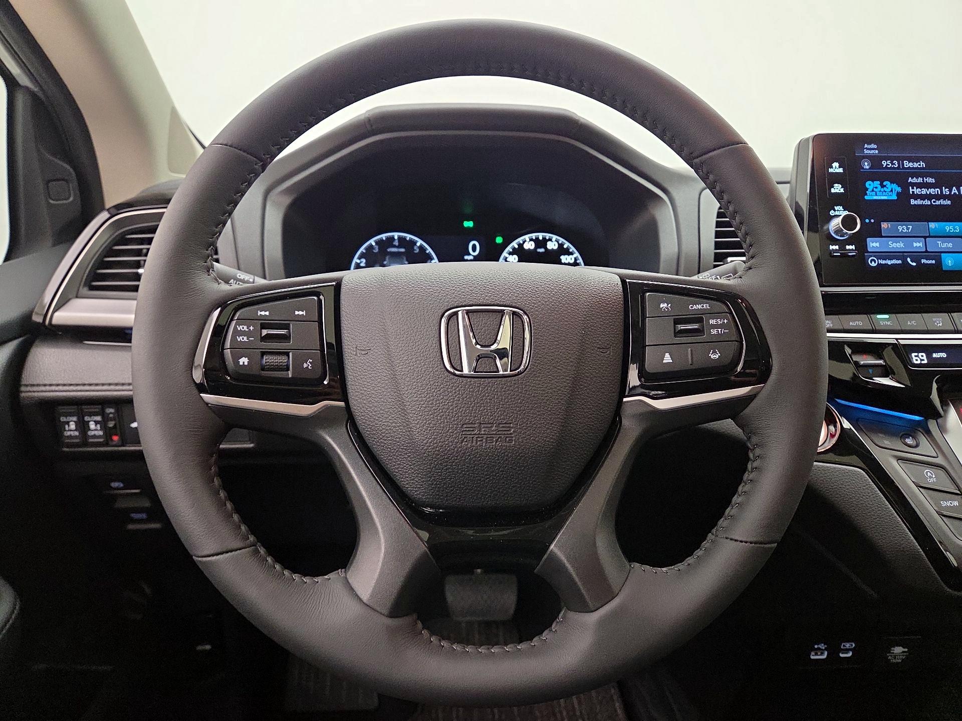 Thumbnail: 2025 Honda Odyssey - 10