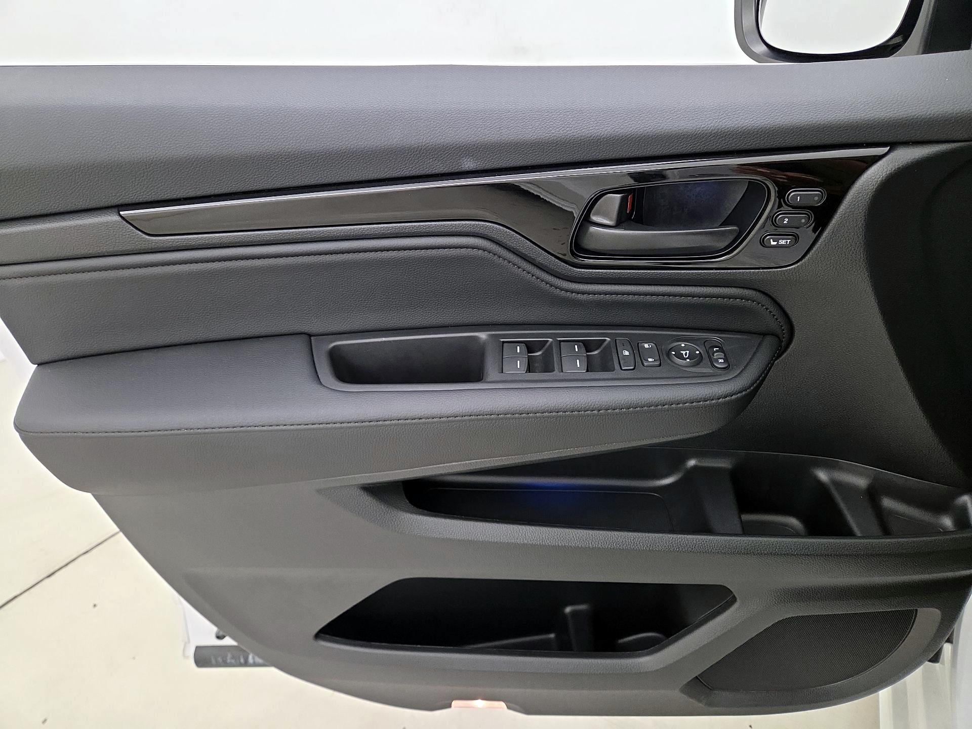 Thumbnail: 2025 Honda Odyssey - 12