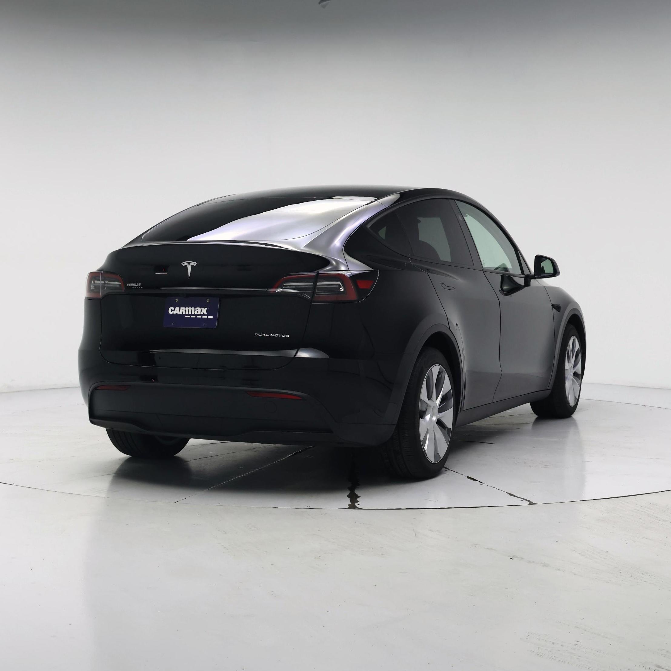 Thumbnail: 2024 Tesla Model Y - 8