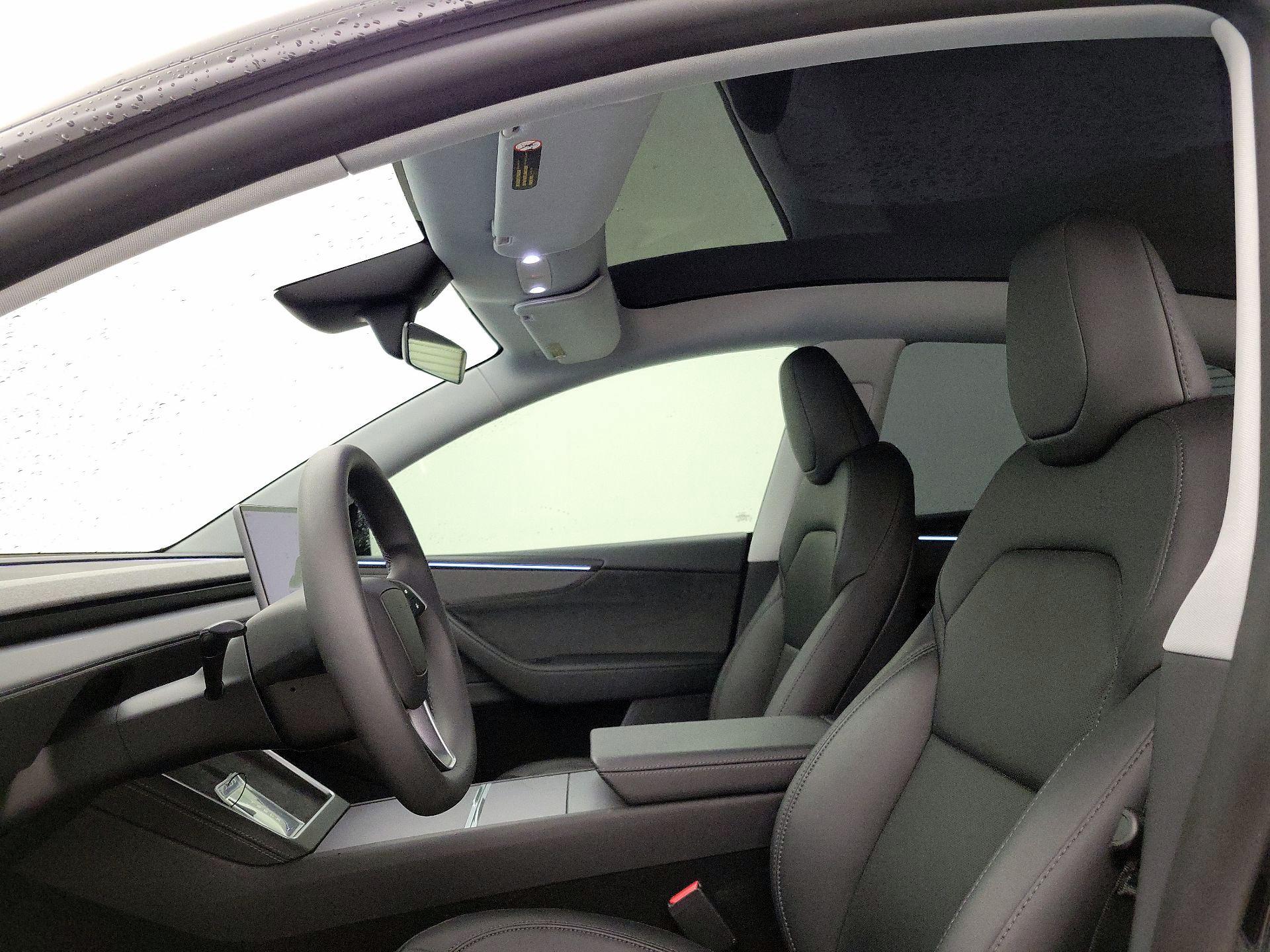 Thumbnail: 2026 Tesla Model Y - 17