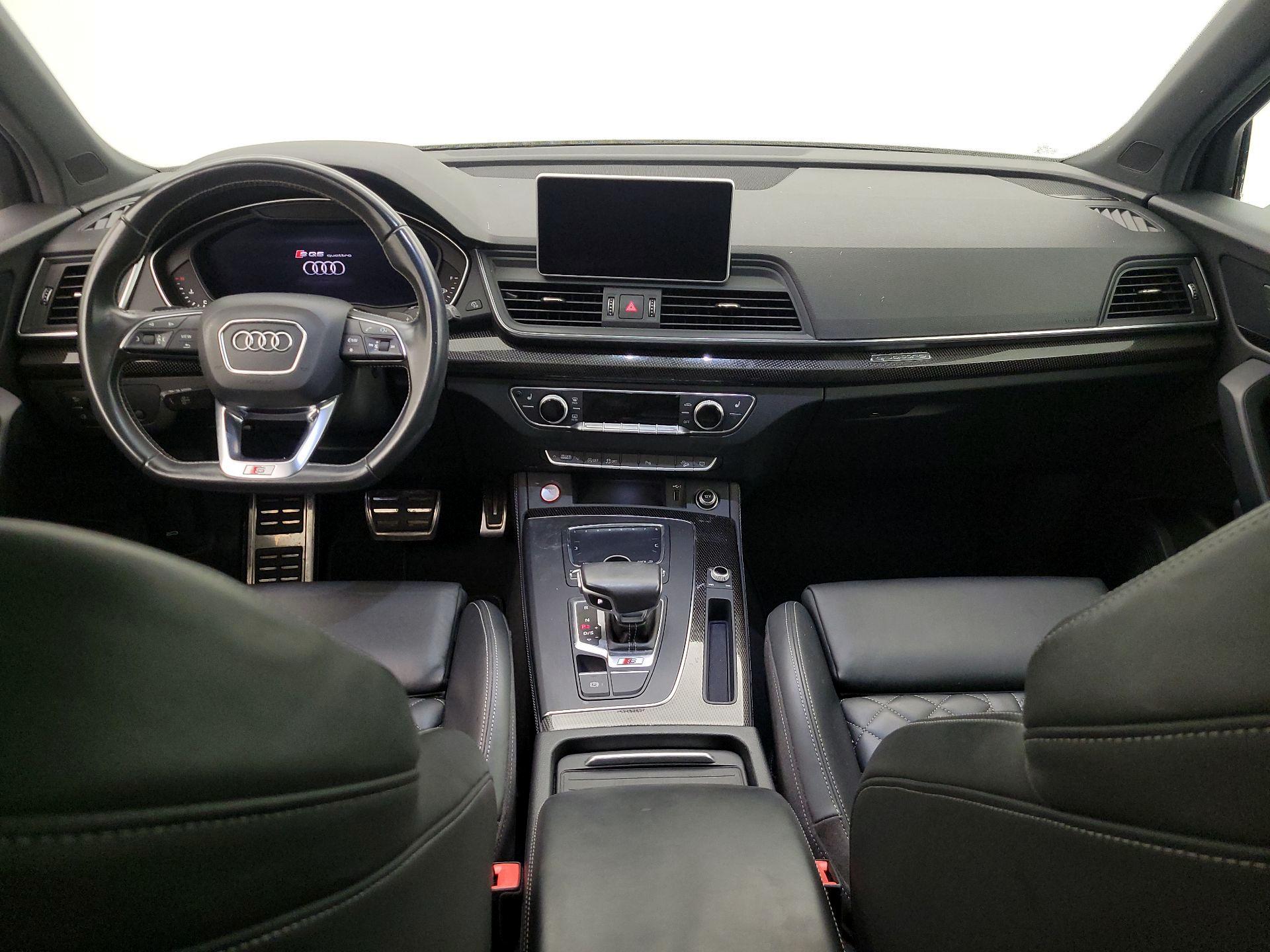 Thumbnail: 2020 Audi SQ5 - 9