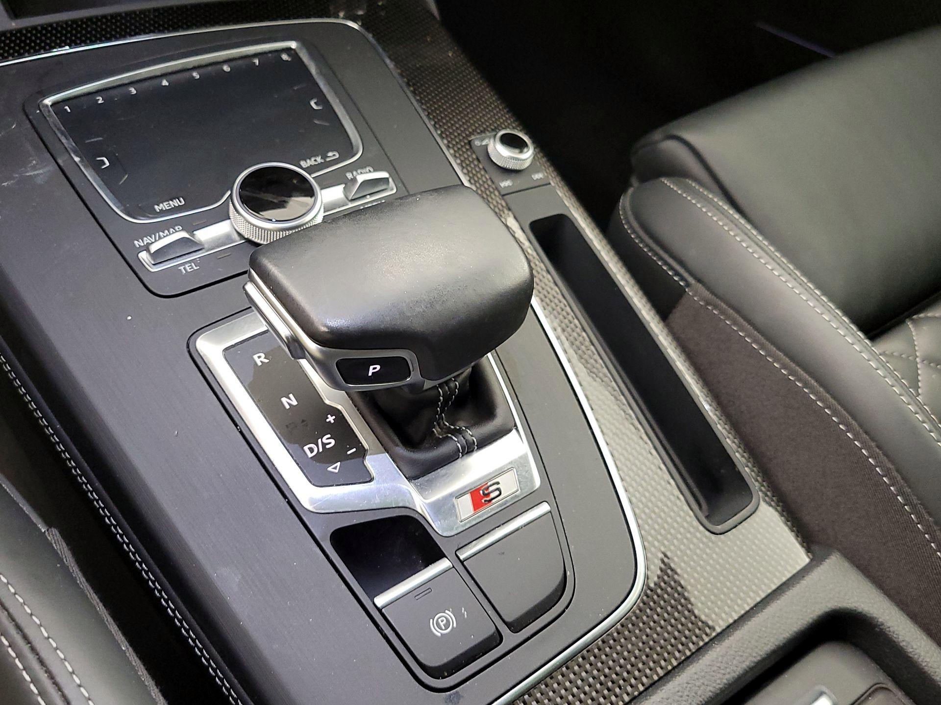 Thumbnail: 2020 Audi SQ5 - 18