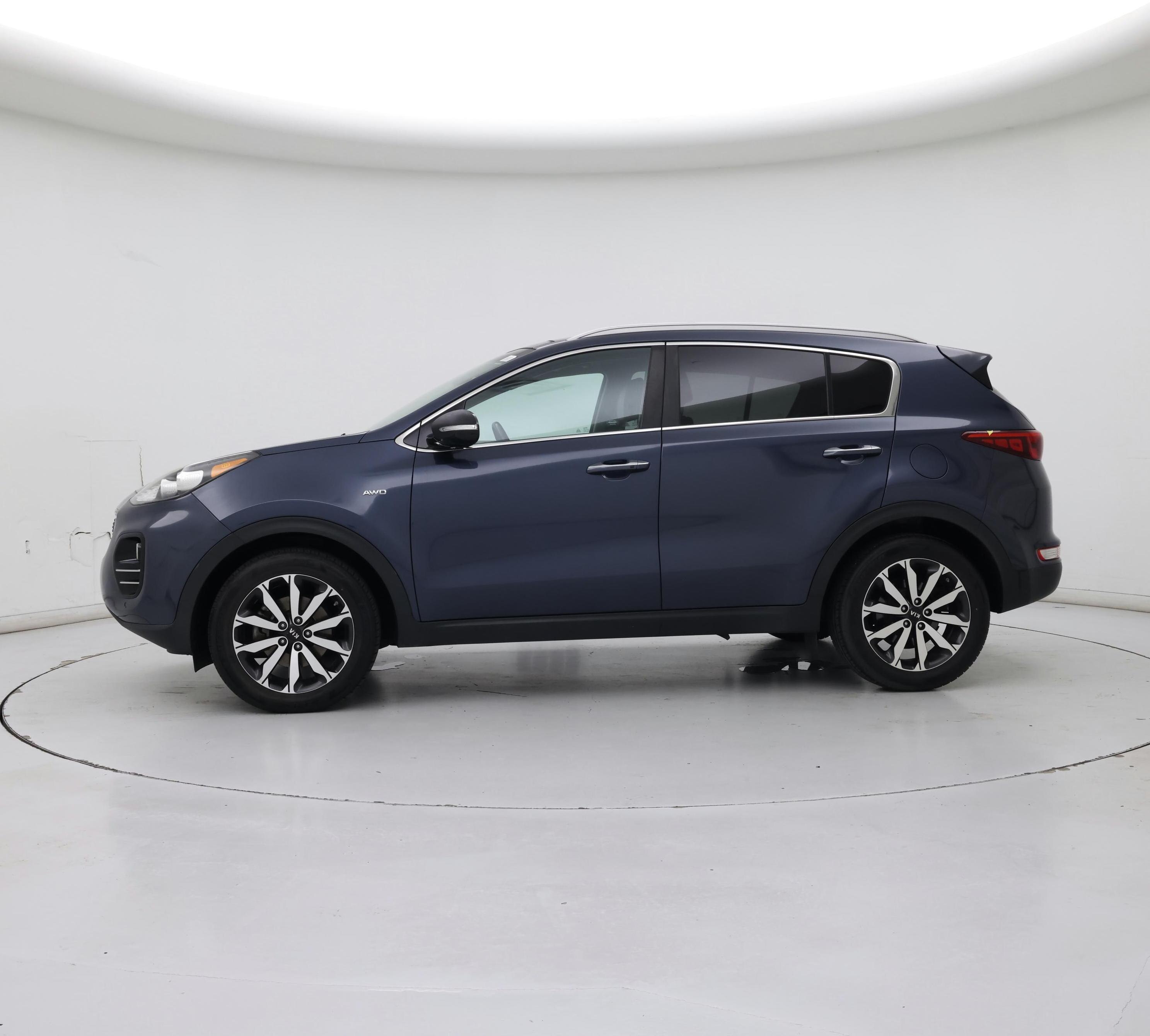 Thumbnail: 2017 Kia Sportage - 3