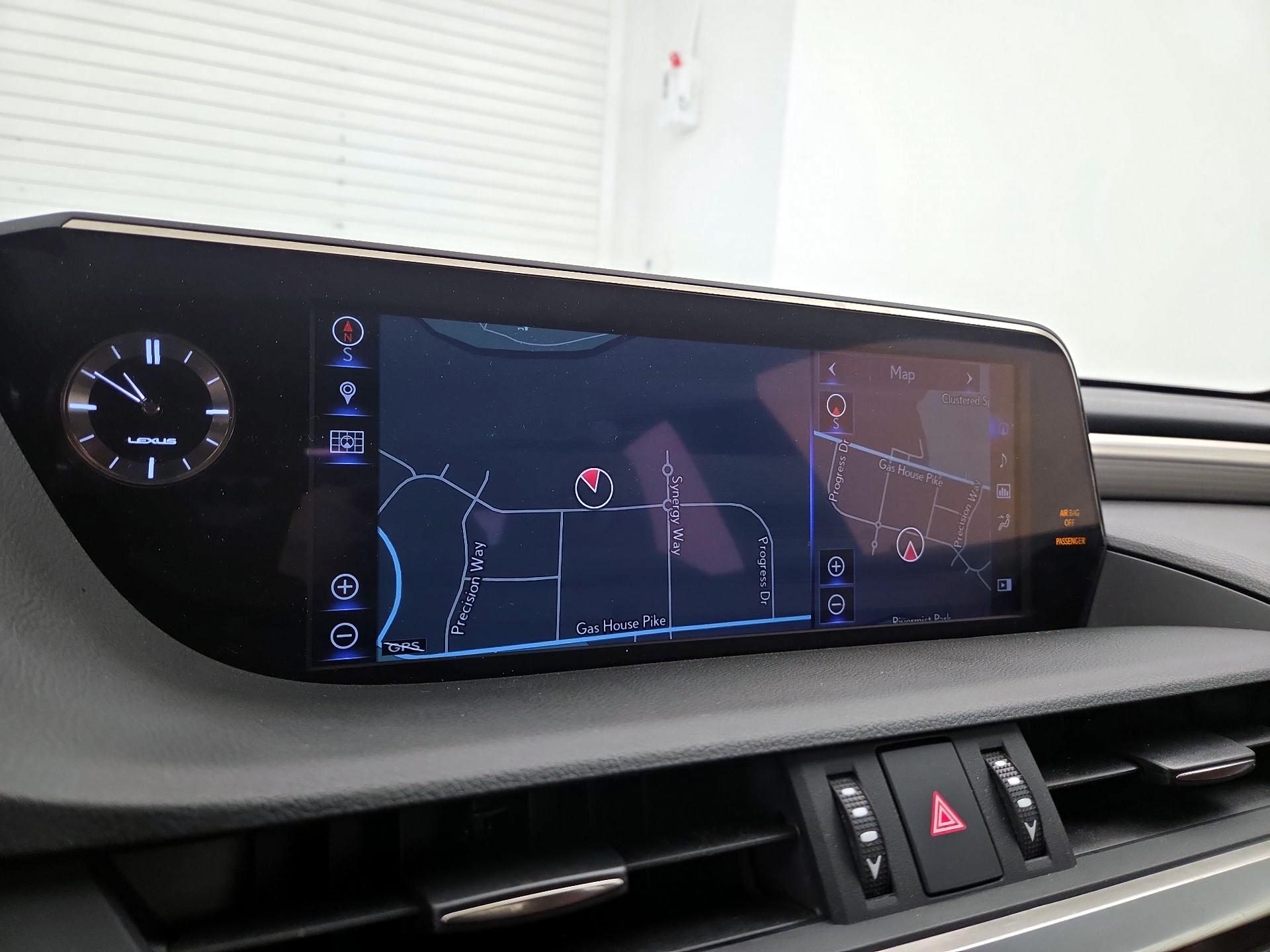 Thumbnail: 2019 Lexus ES - 14