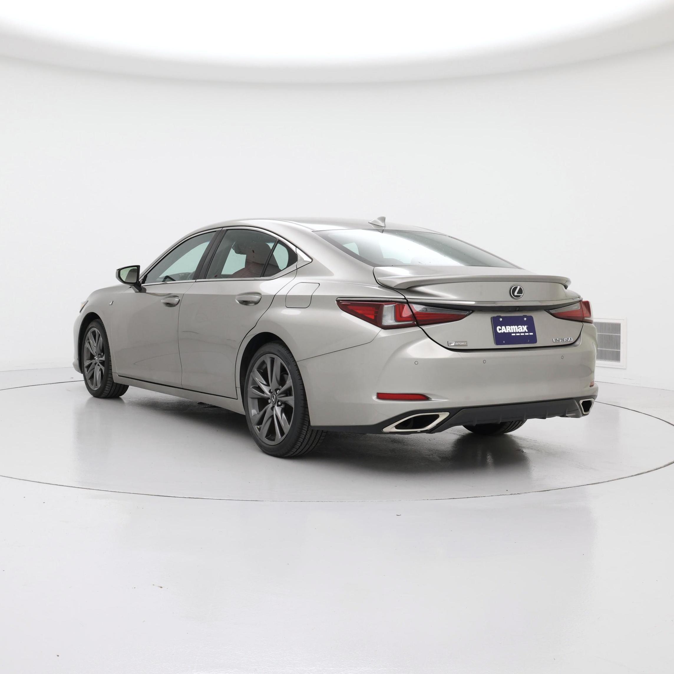 Thumbnail: 2019 Lexus ES - 2