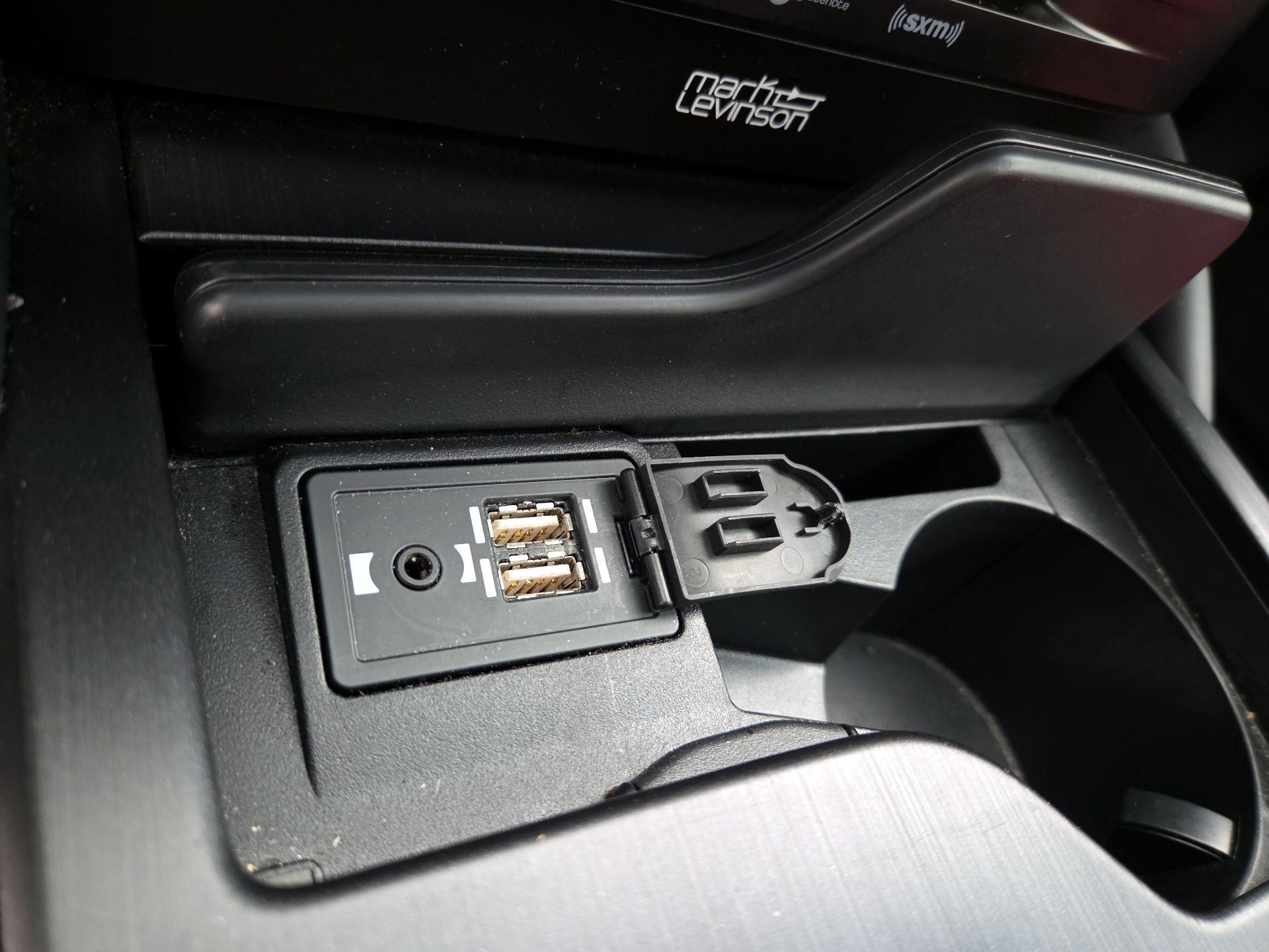 Thumbnail: 2019 Lexus ES - 19