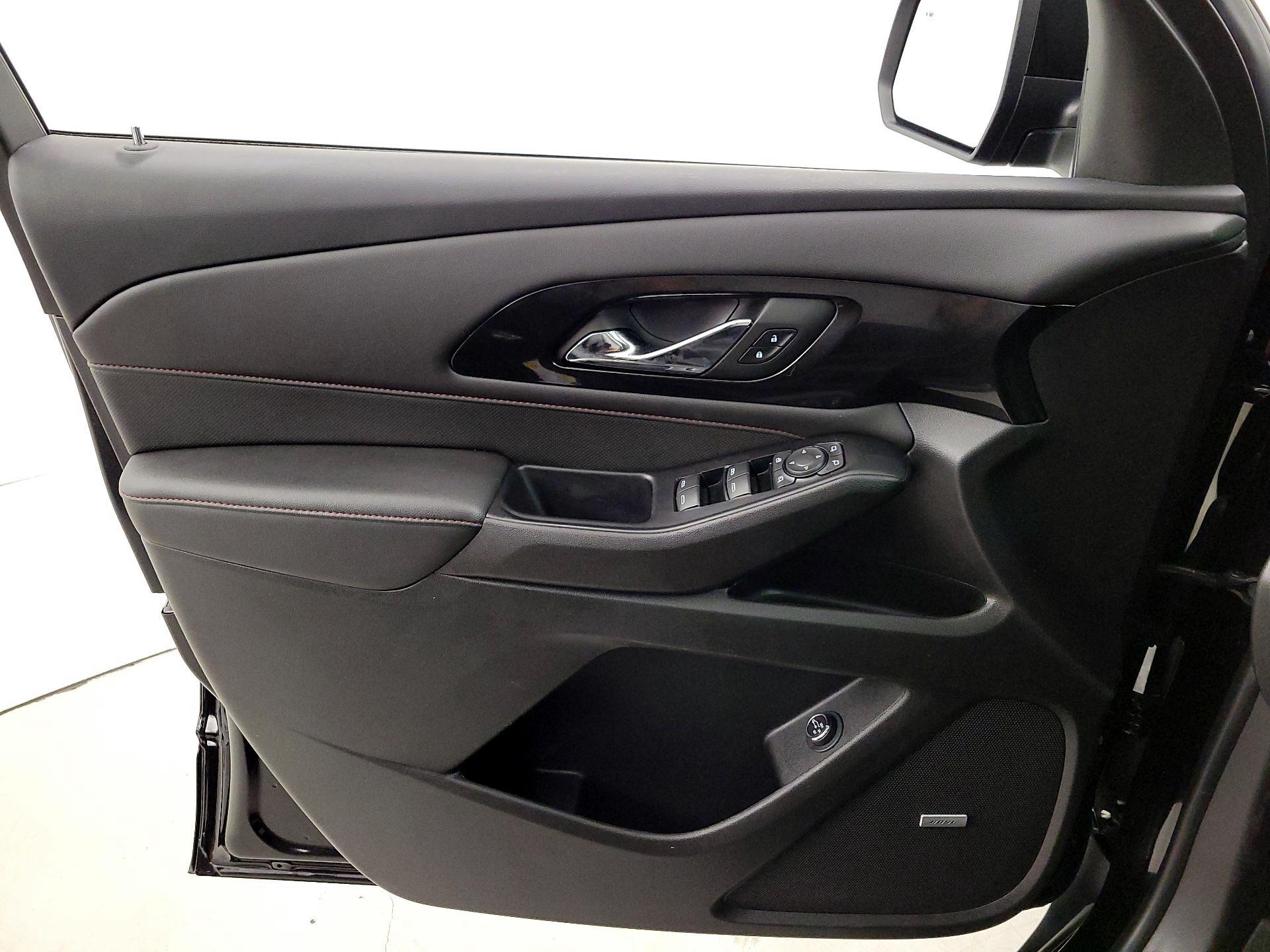 Thumbnail: 2022 Chevrolet Traverse - 12